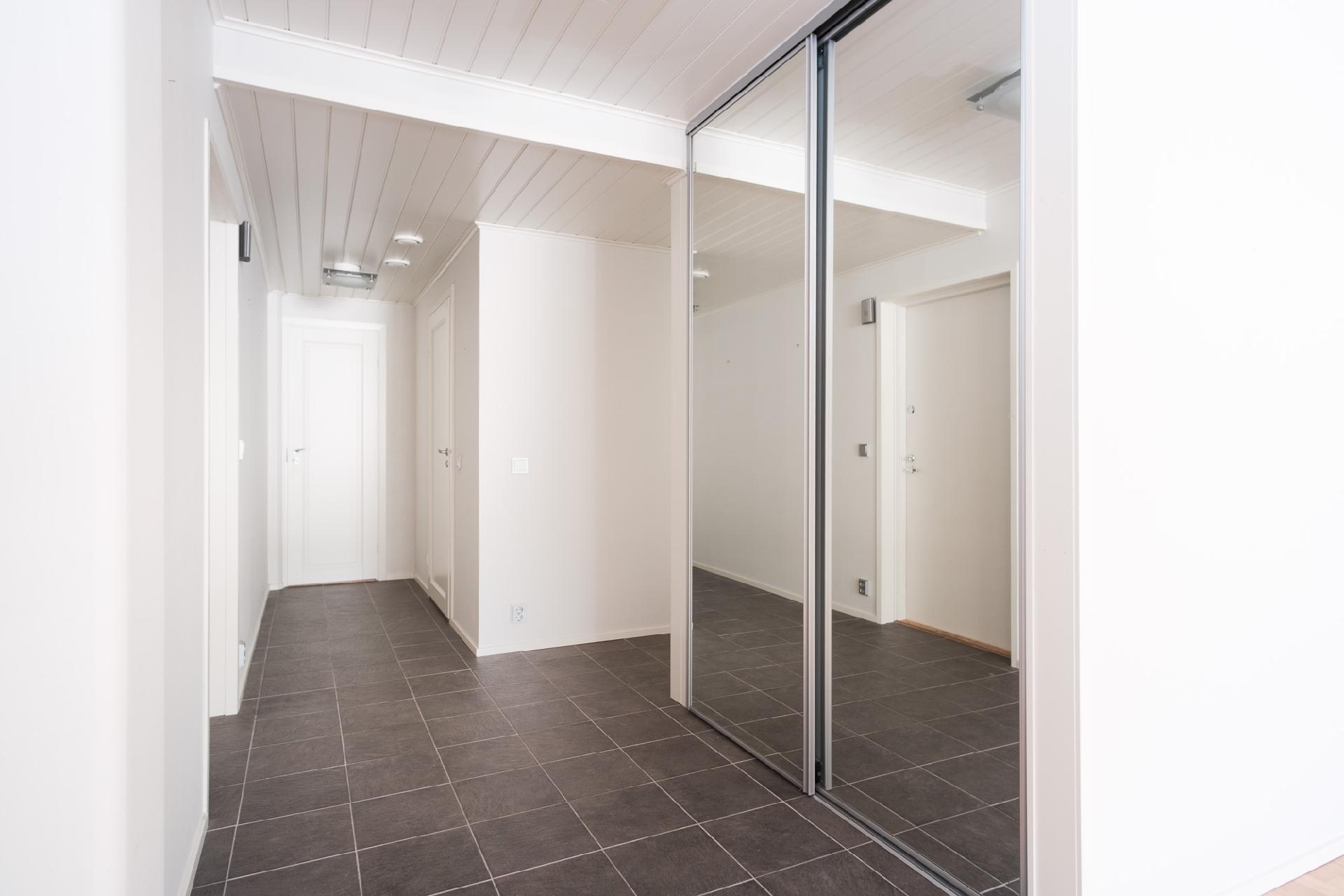 Tullikatu 13, Keskusta, Naantali