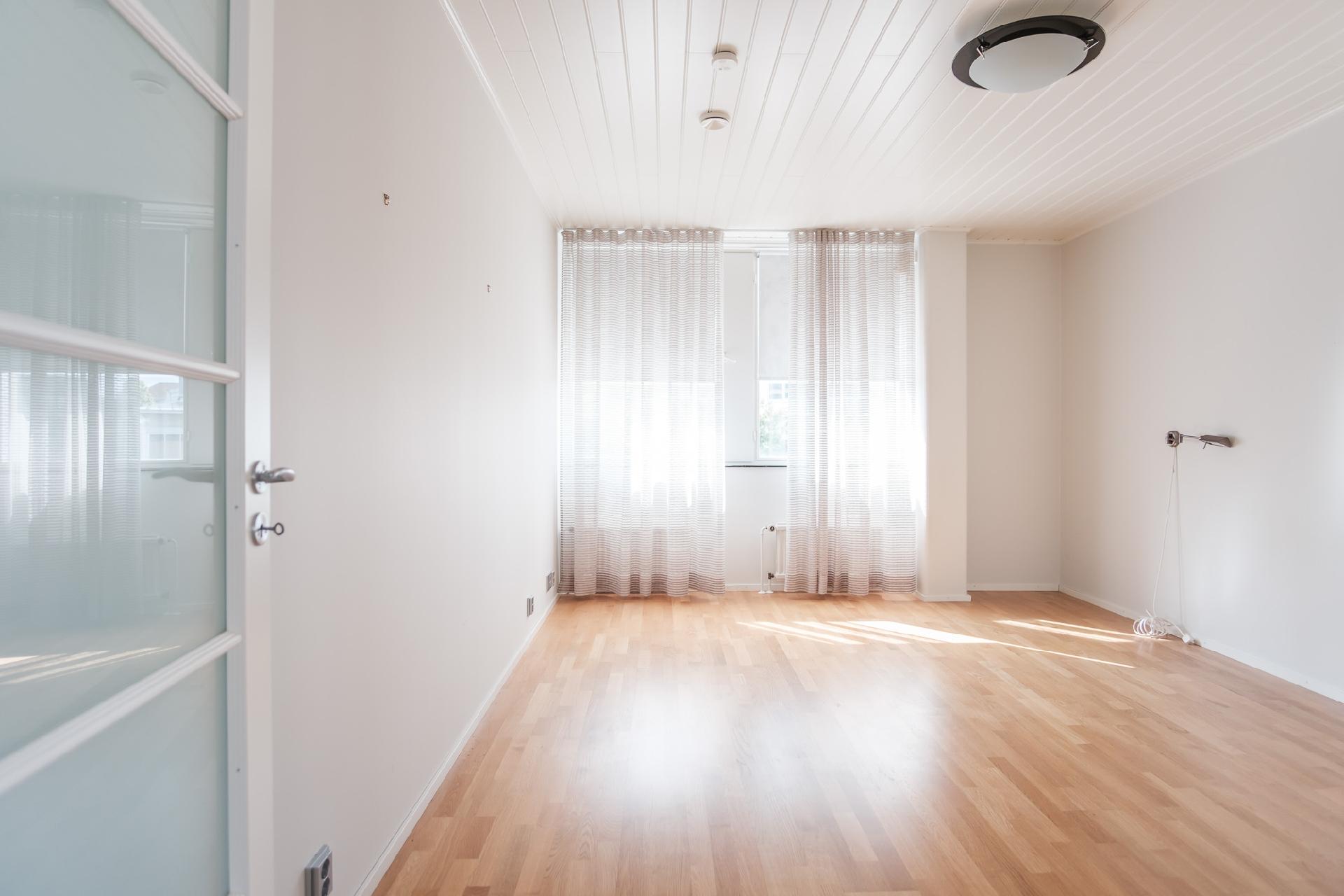 Tullikatu 13, Keskusta, Naantali