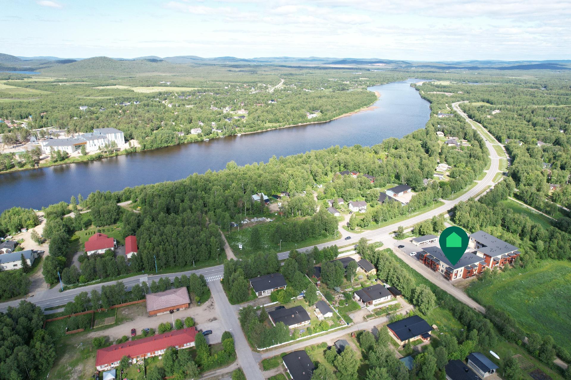 Ilmakuva Ivalojoen ja Pikku-Petsamon suuntaan