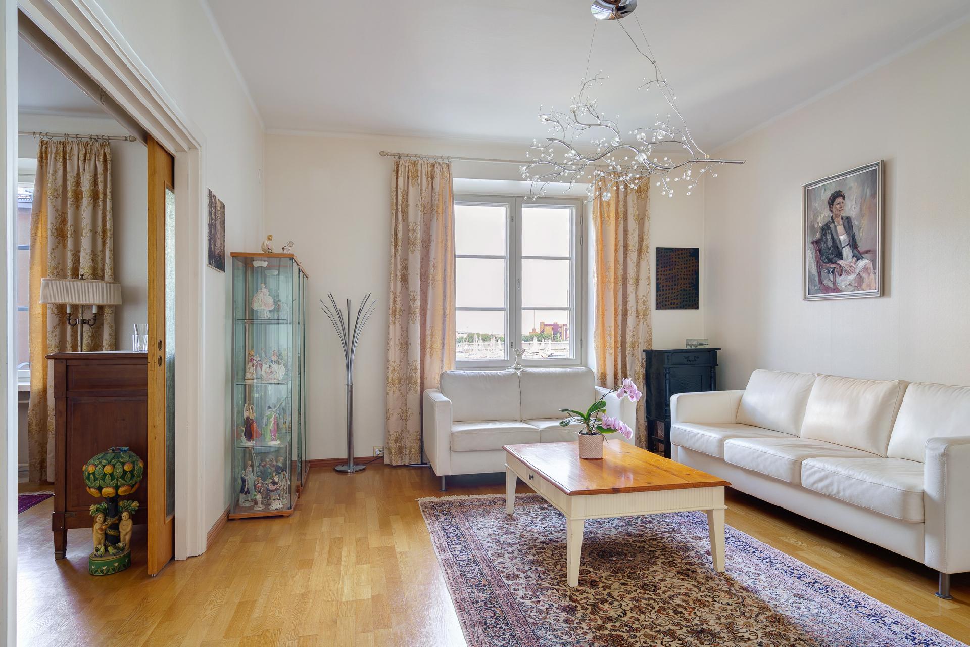 Pormestarinrinne 6, Katajanokka, Helsinki