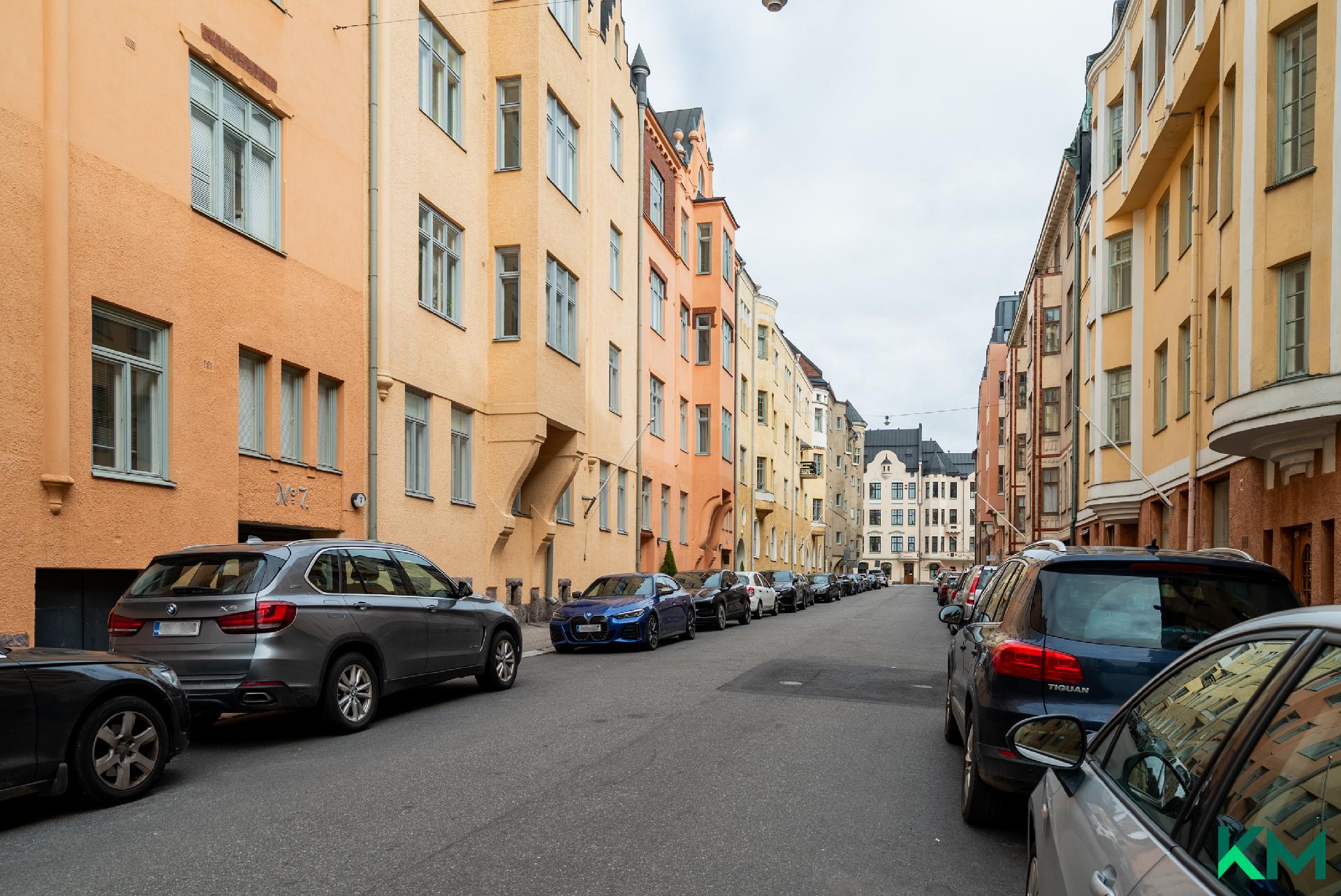 Luotsikatu 9, Katajanokka, Helsinki