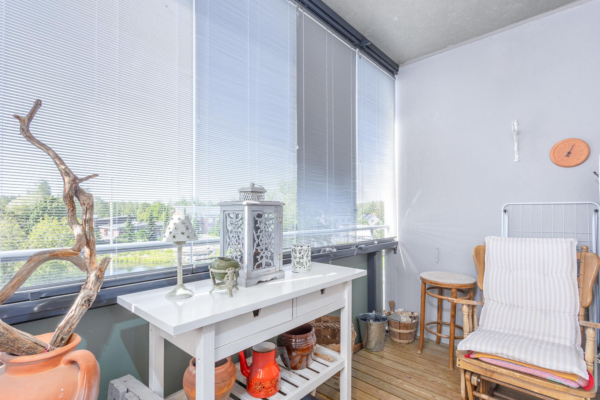 parvekkeella kaihtimet