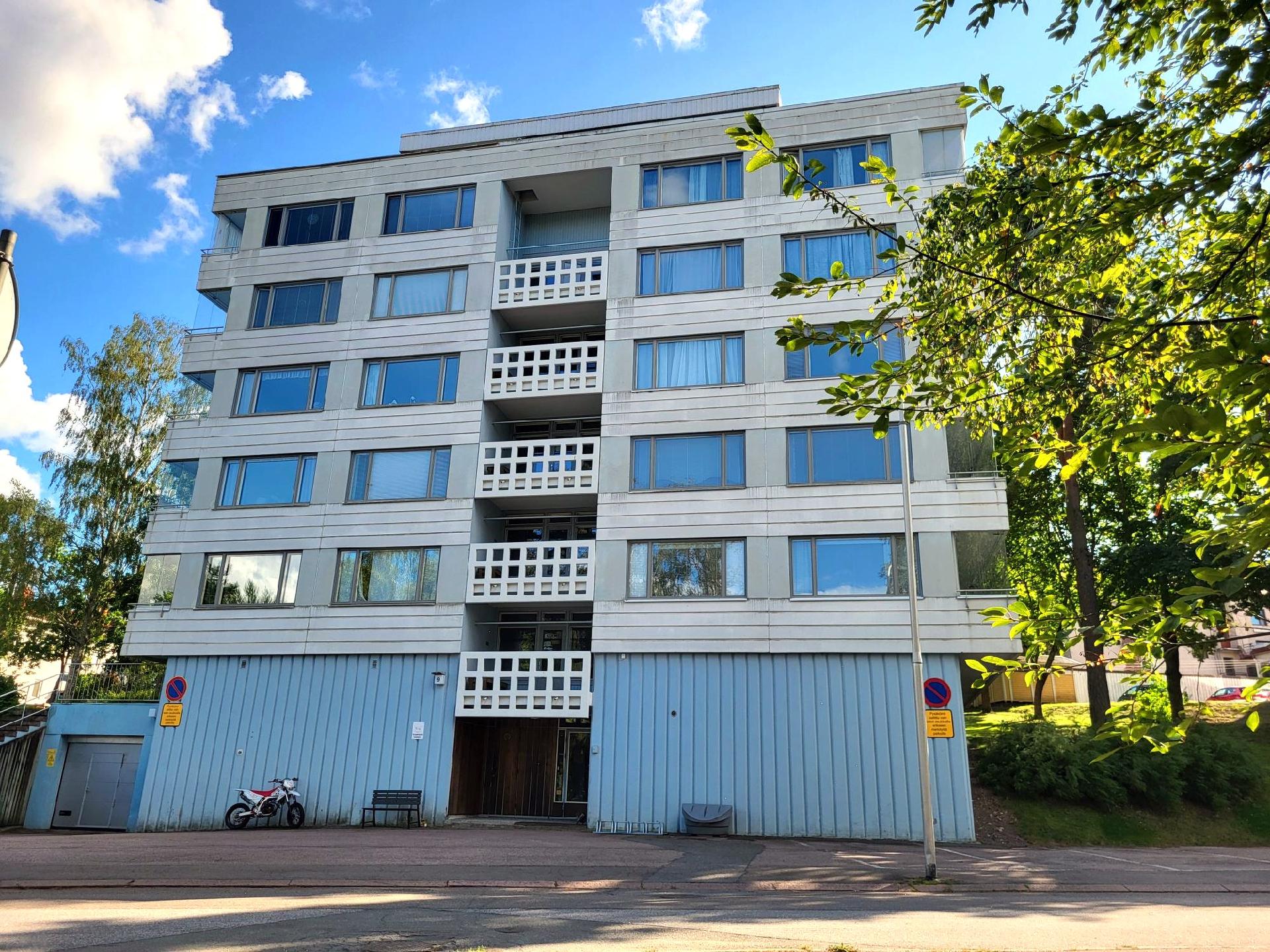 Urheilijankuja 9-11, Keskusta, Kouvola