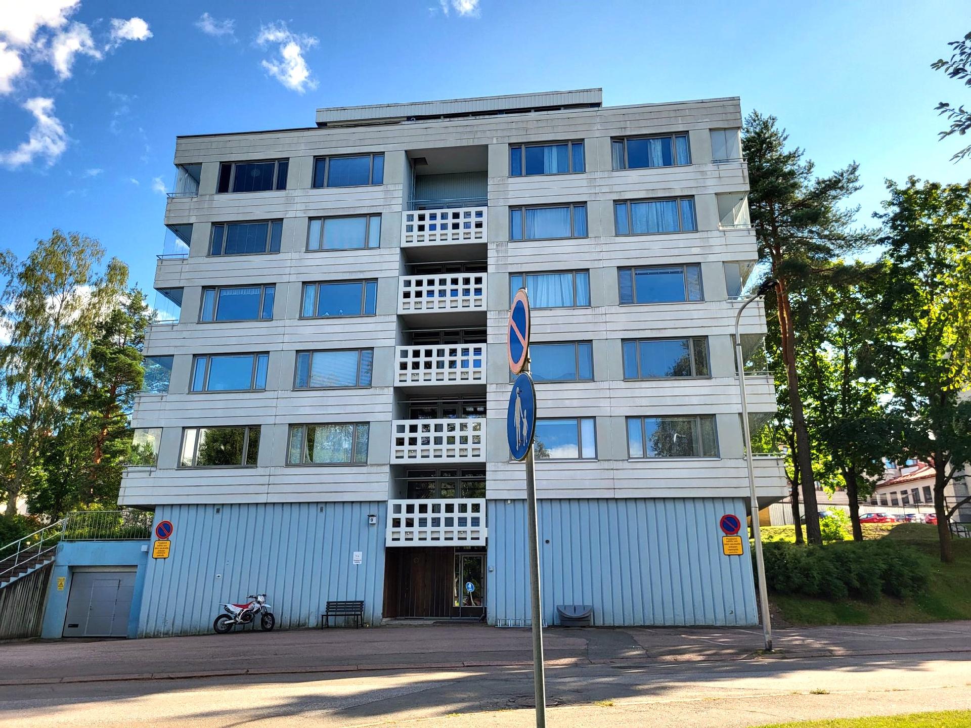 Urheilijankuja 9, Keskusta, Kouvola