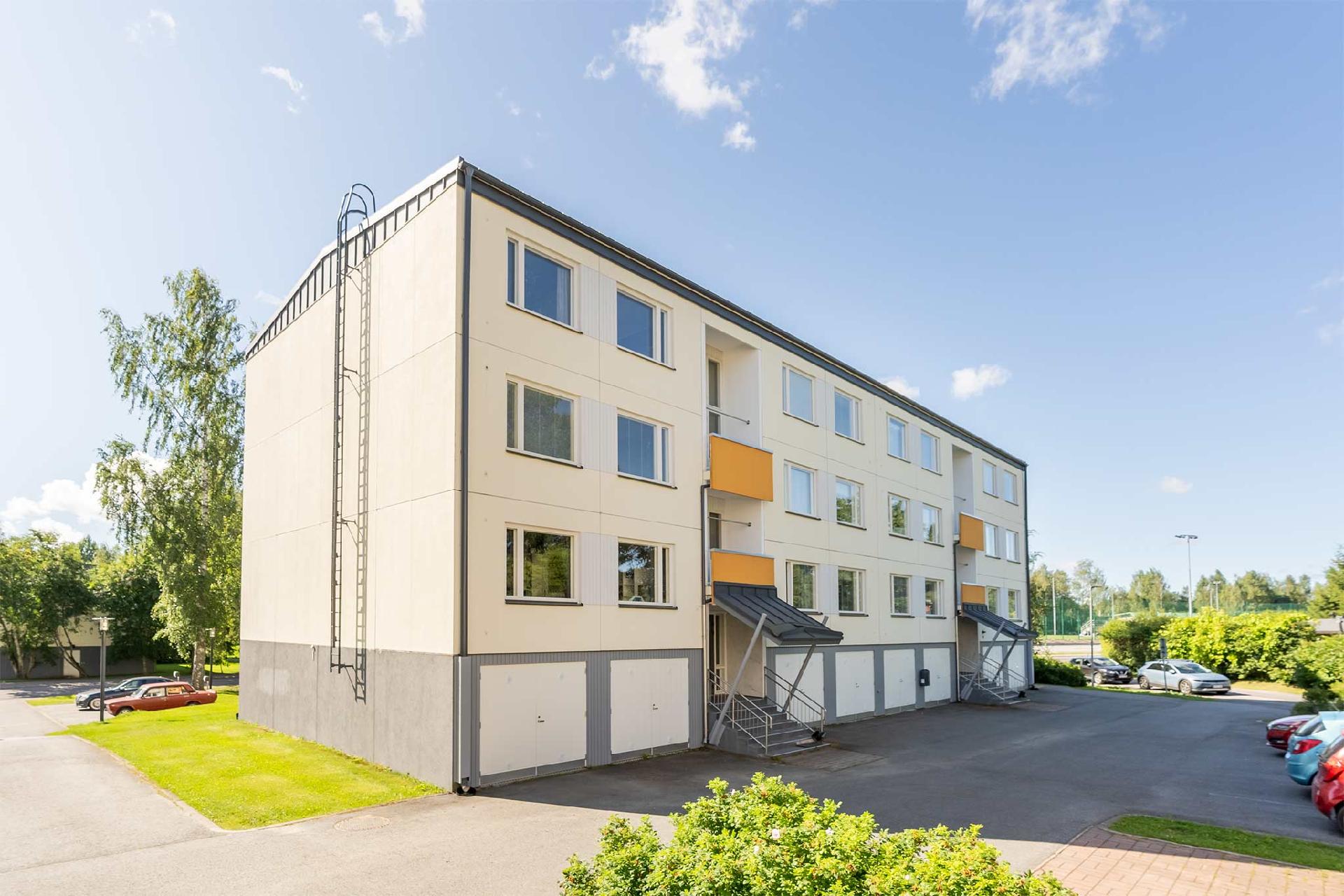 Metsälauvalantie 2-4, Suorama, Kangasala