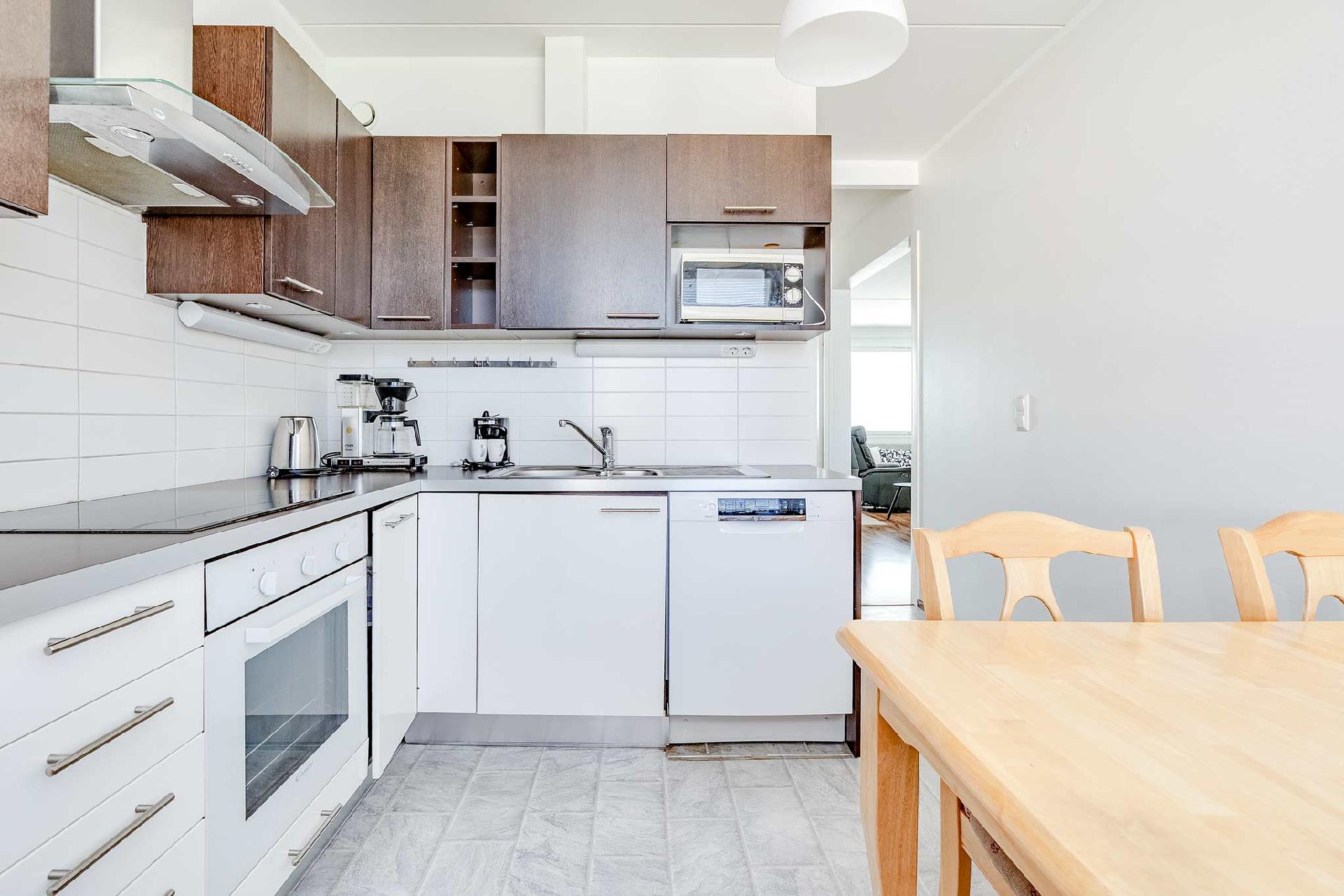 Metsälauvalantie 2-4, Suorama, Kangasala