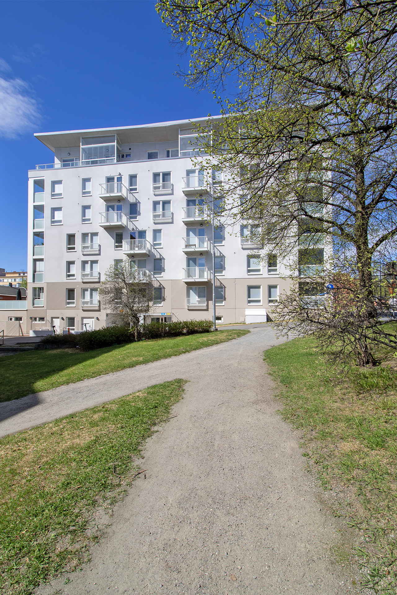 Koti aivan ydinkeskustassa puiston laidalla.