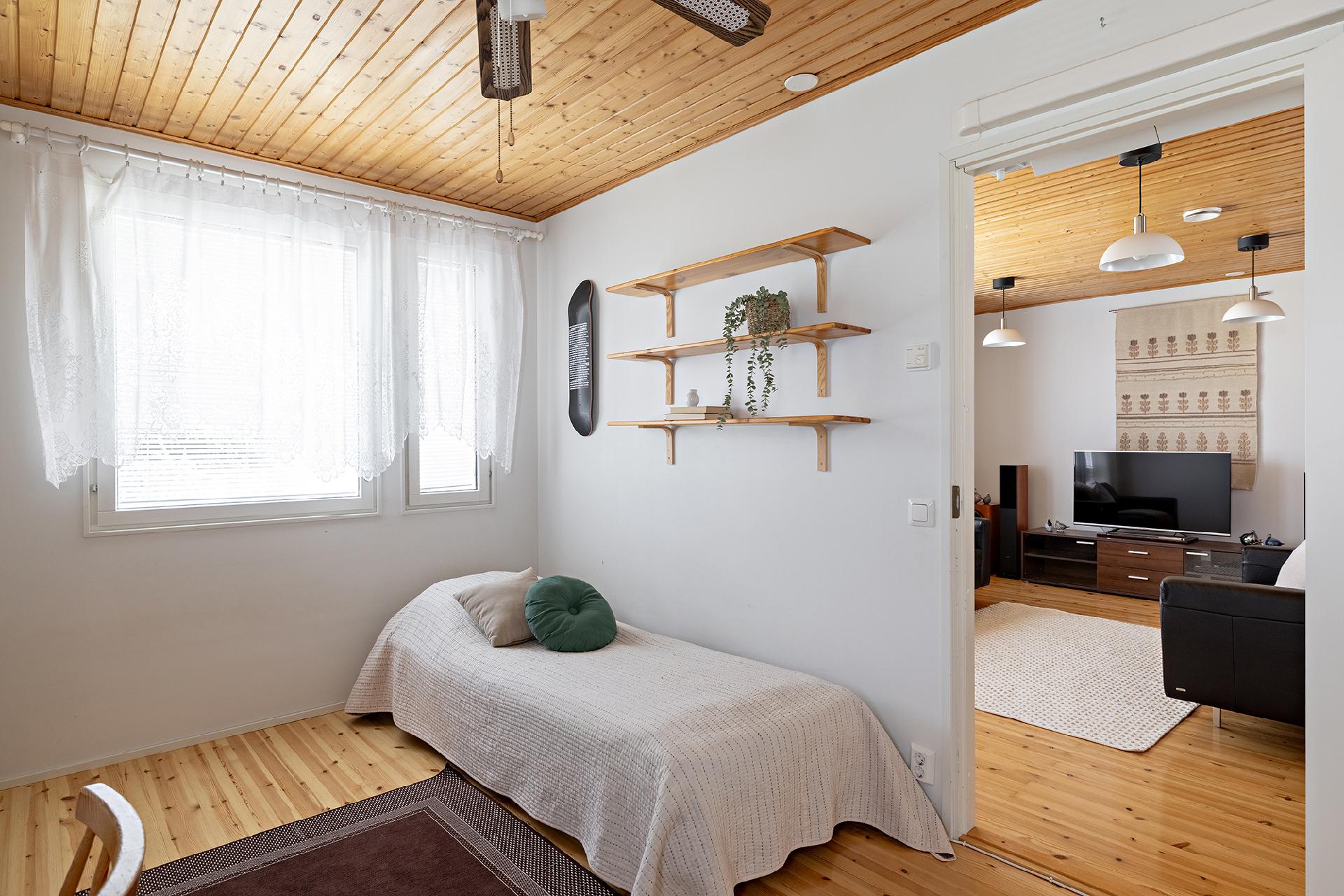 Lautatarhantie 6, Sahanranta, Vaala