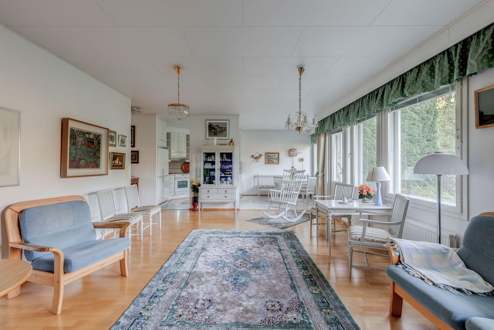 Paloheinäntie 18, Paloheinä, Helsinki