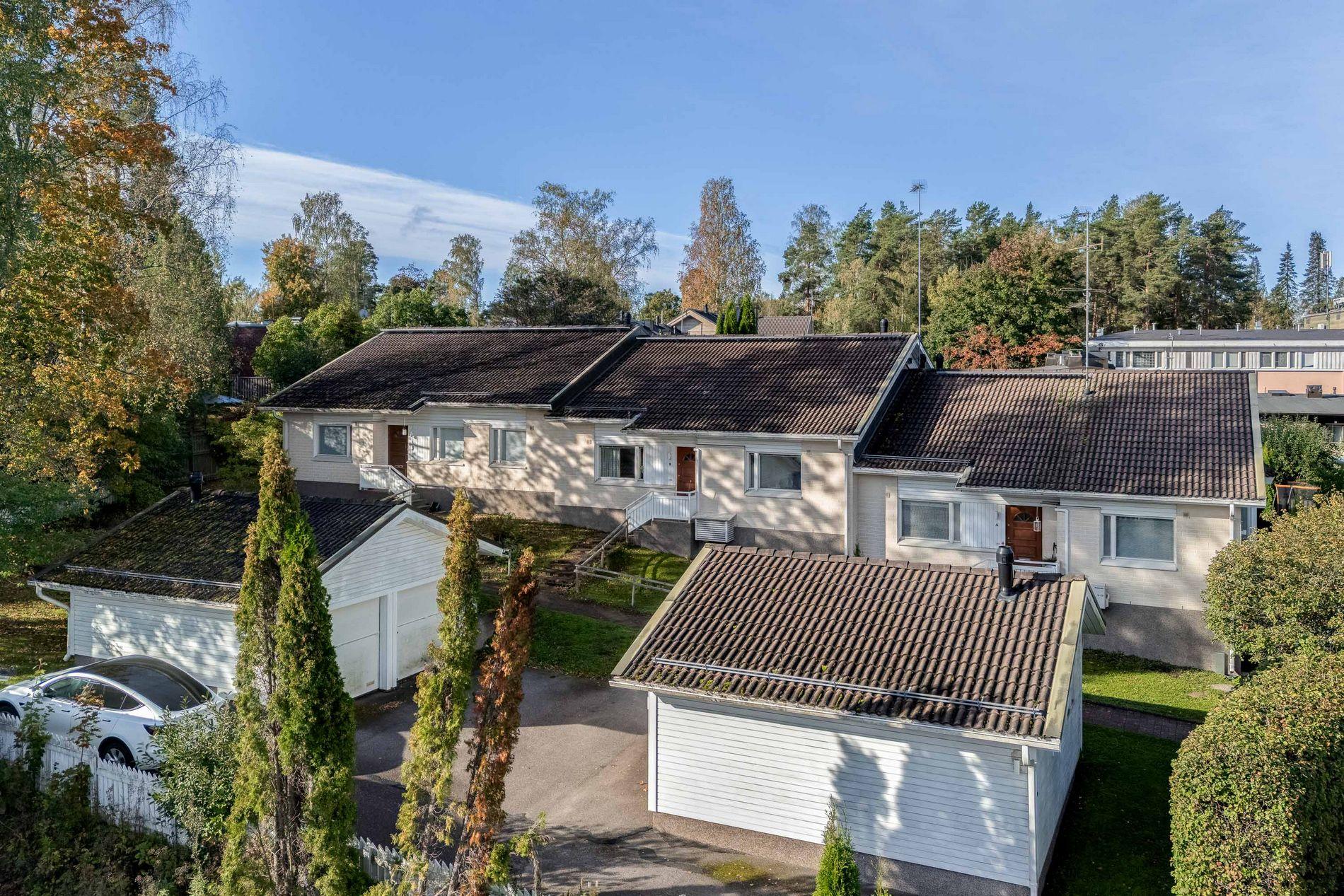 Paloheinäntie 18, Paloheinä, Helsinki