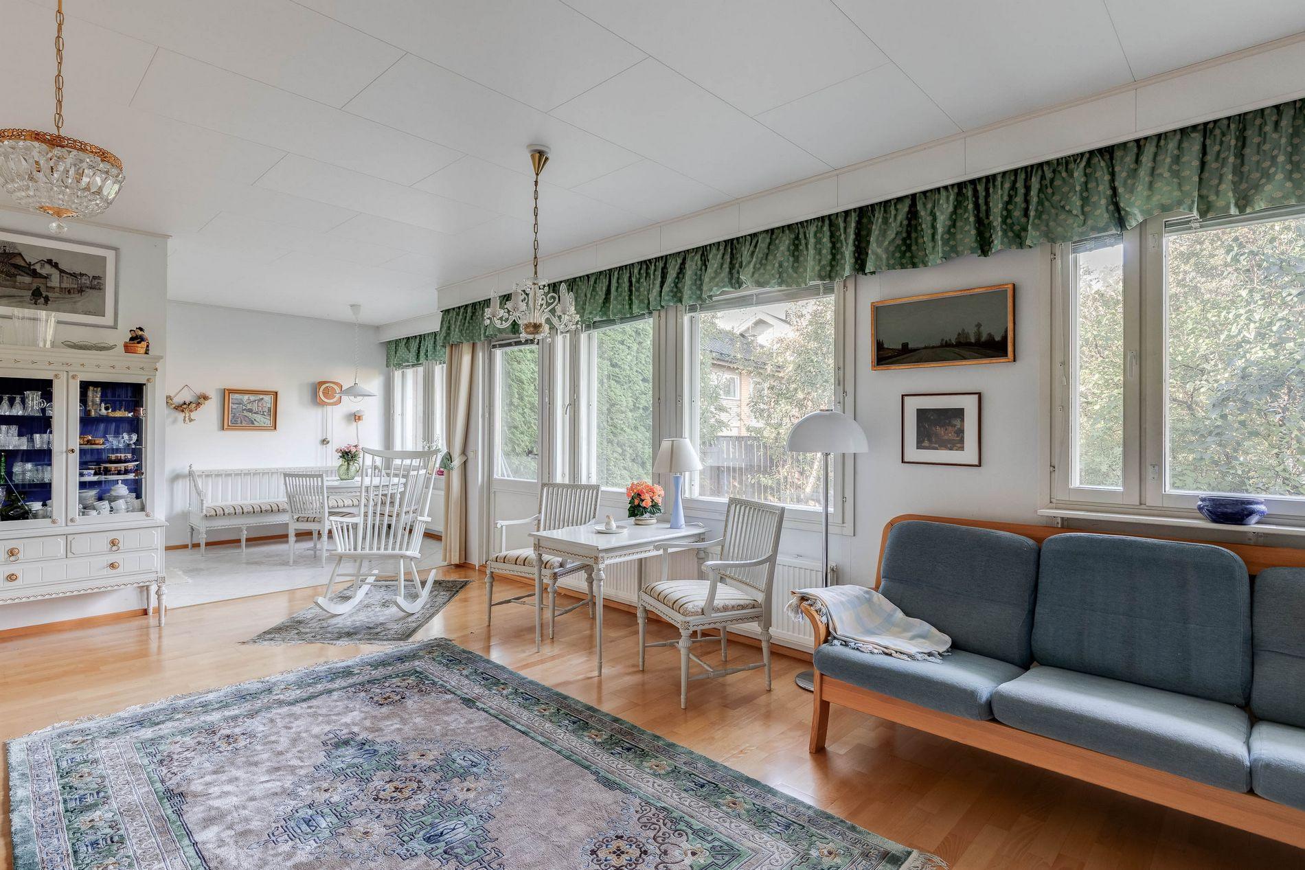 Paloheinäntie 18, Paloheinä, Helsinki