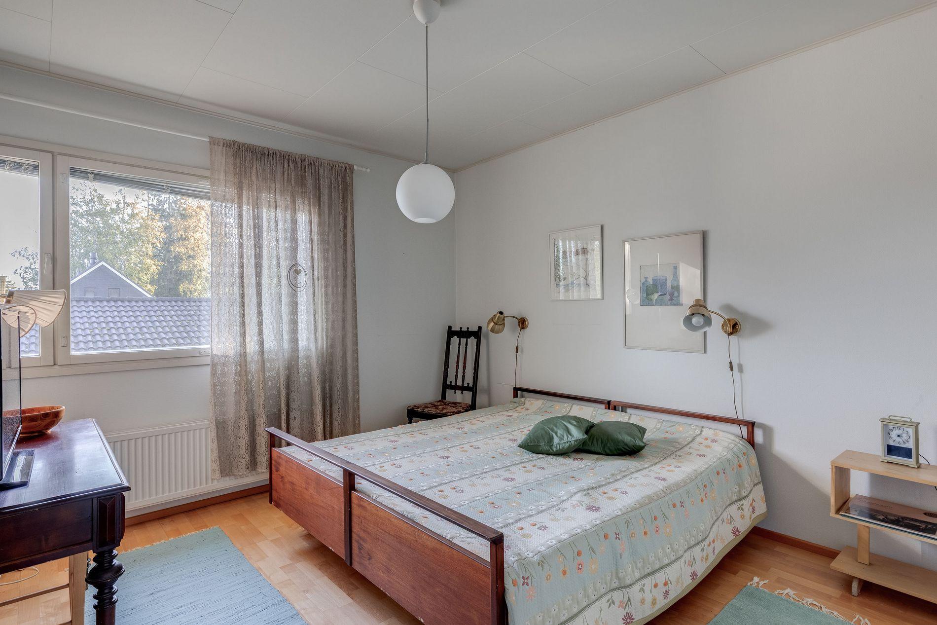 Paloheinäntie 18, Paloheinä, Helsinki