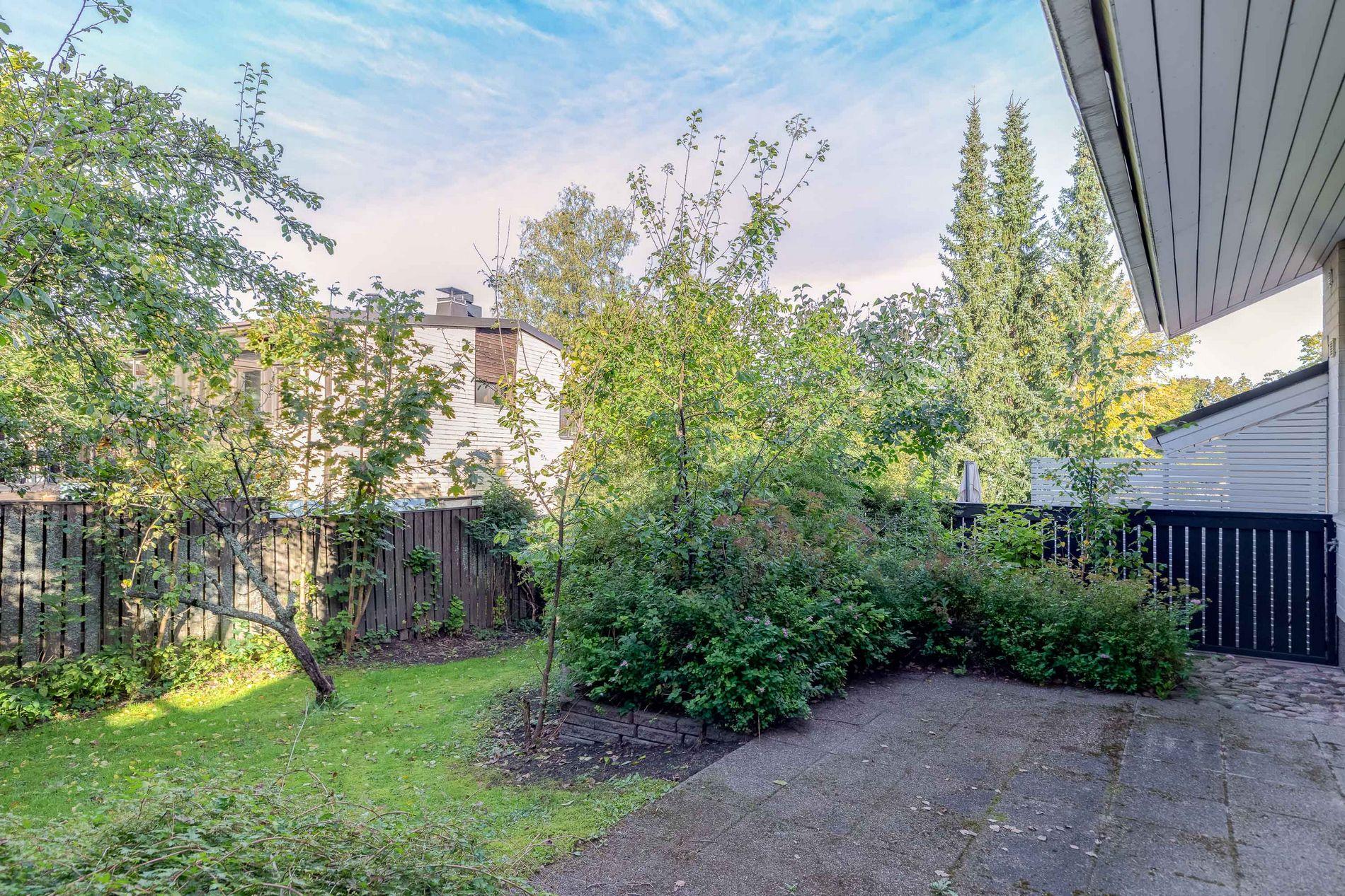 Paloheinäntie 18, Paloheinä, Helsinki