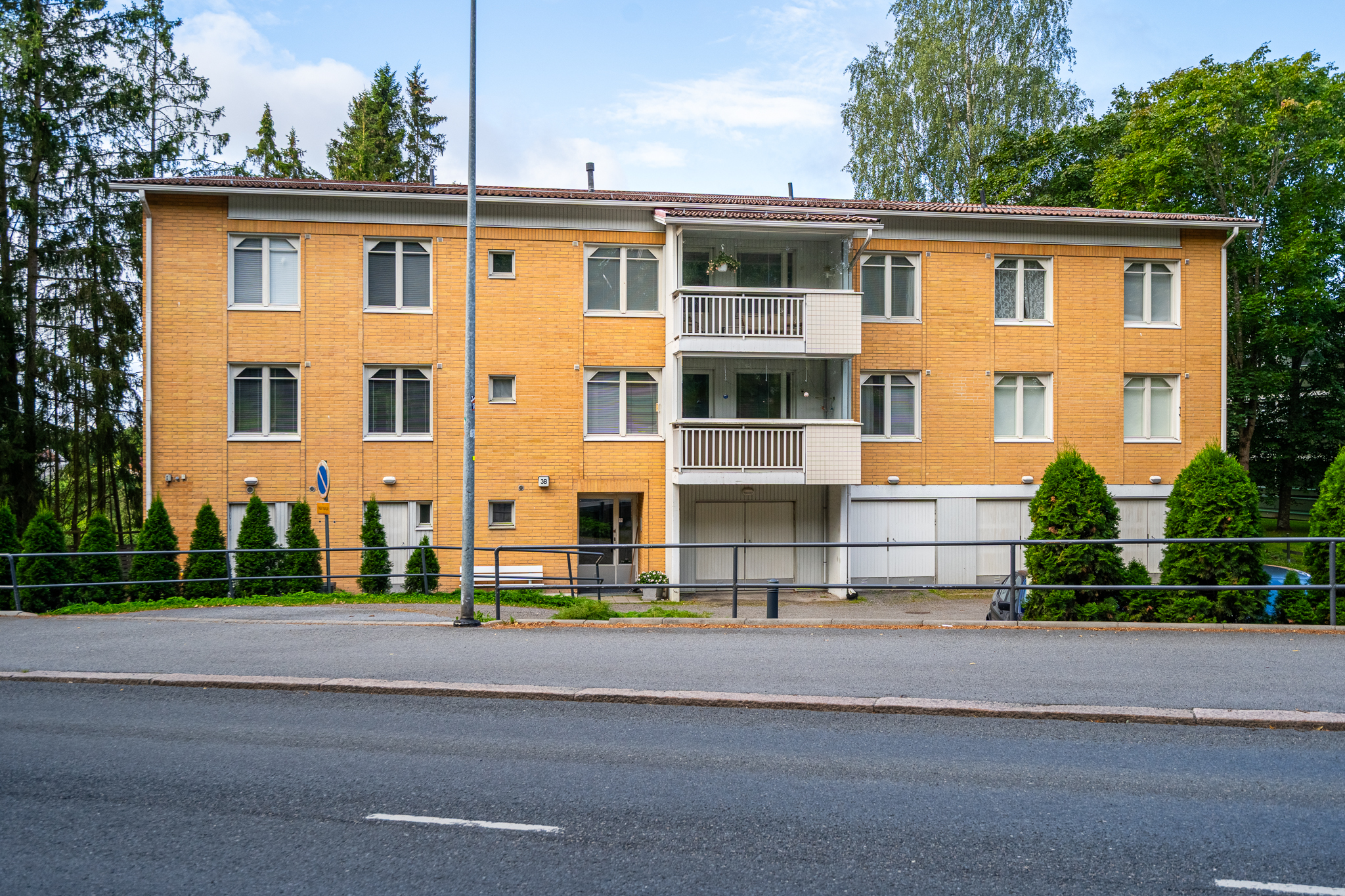 Julkisivu