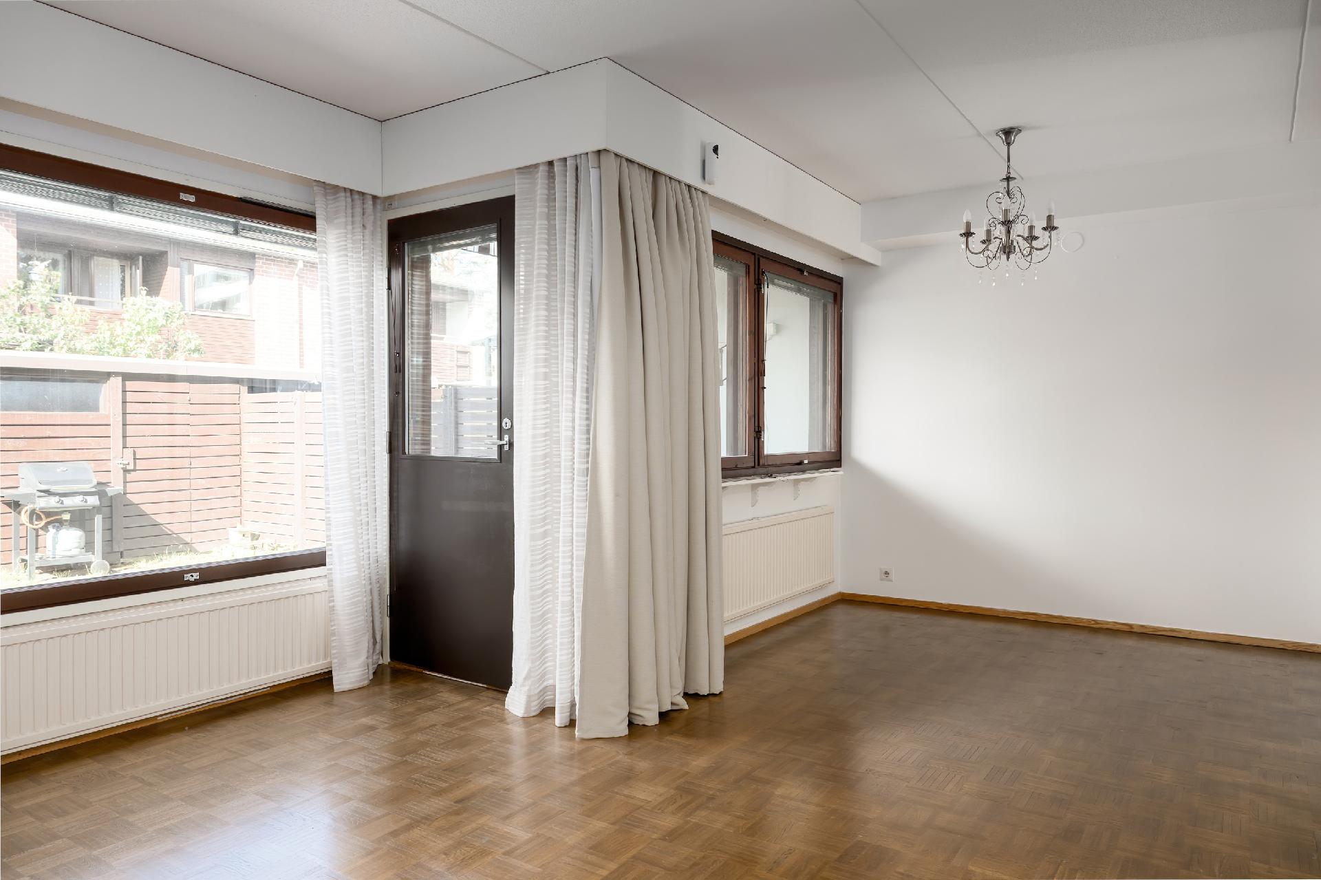 Törmäniityntie 18, Viherlaakso, Espoo