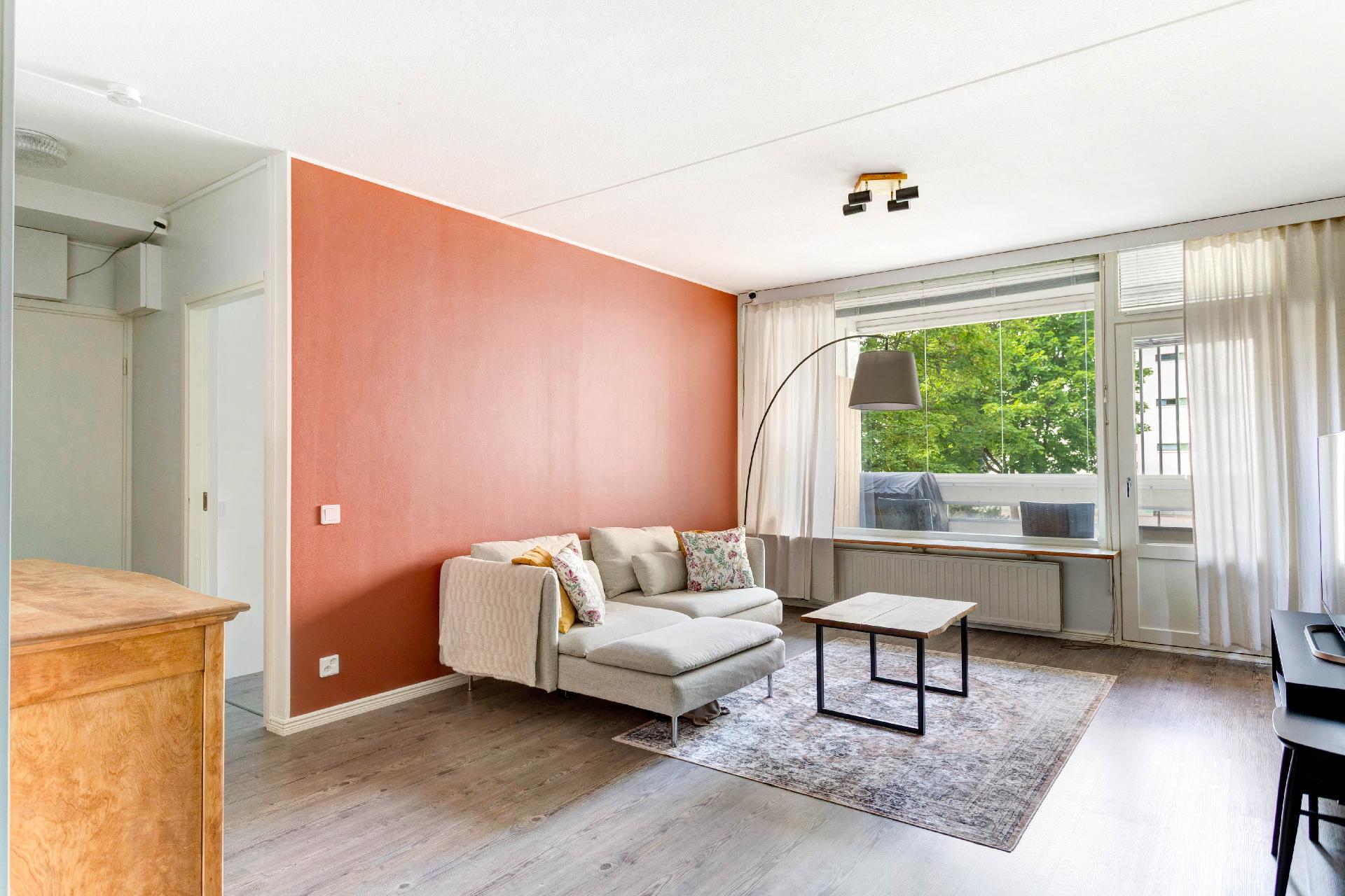 Vanamontie 4, Simonmetsä, Vantaa