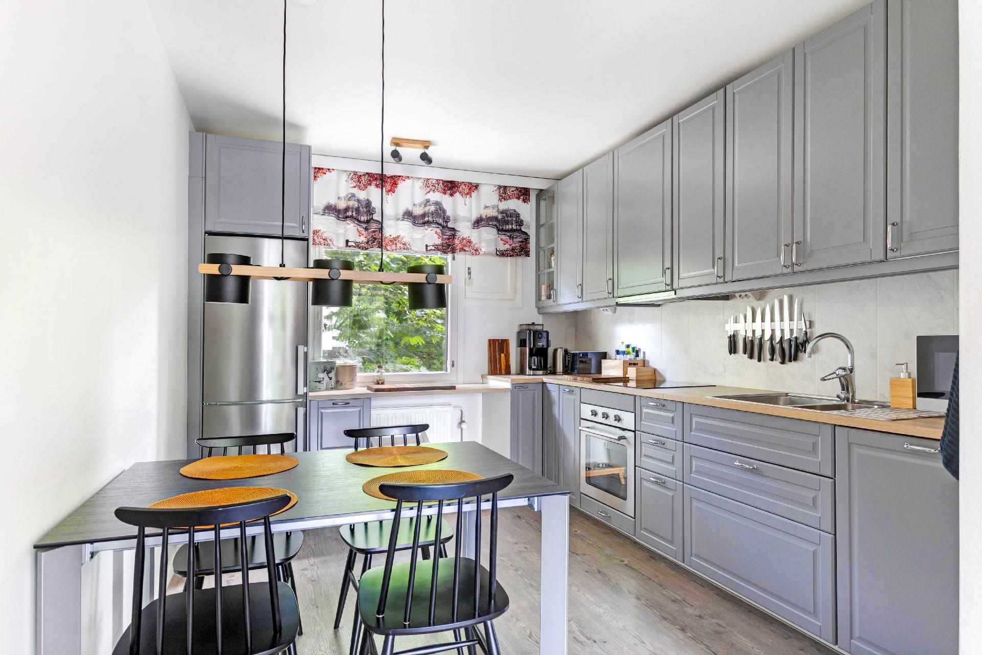 Vanamontie 4, Simonmetsä, Vantaa