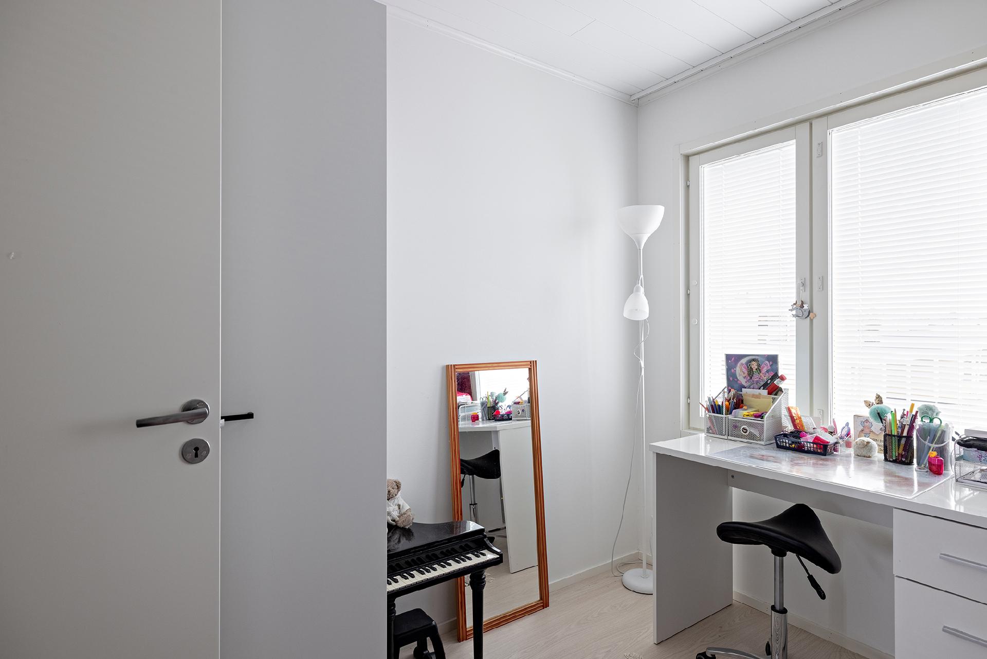 Hölkkäkuja 2, Kivikkokangas, Oulu