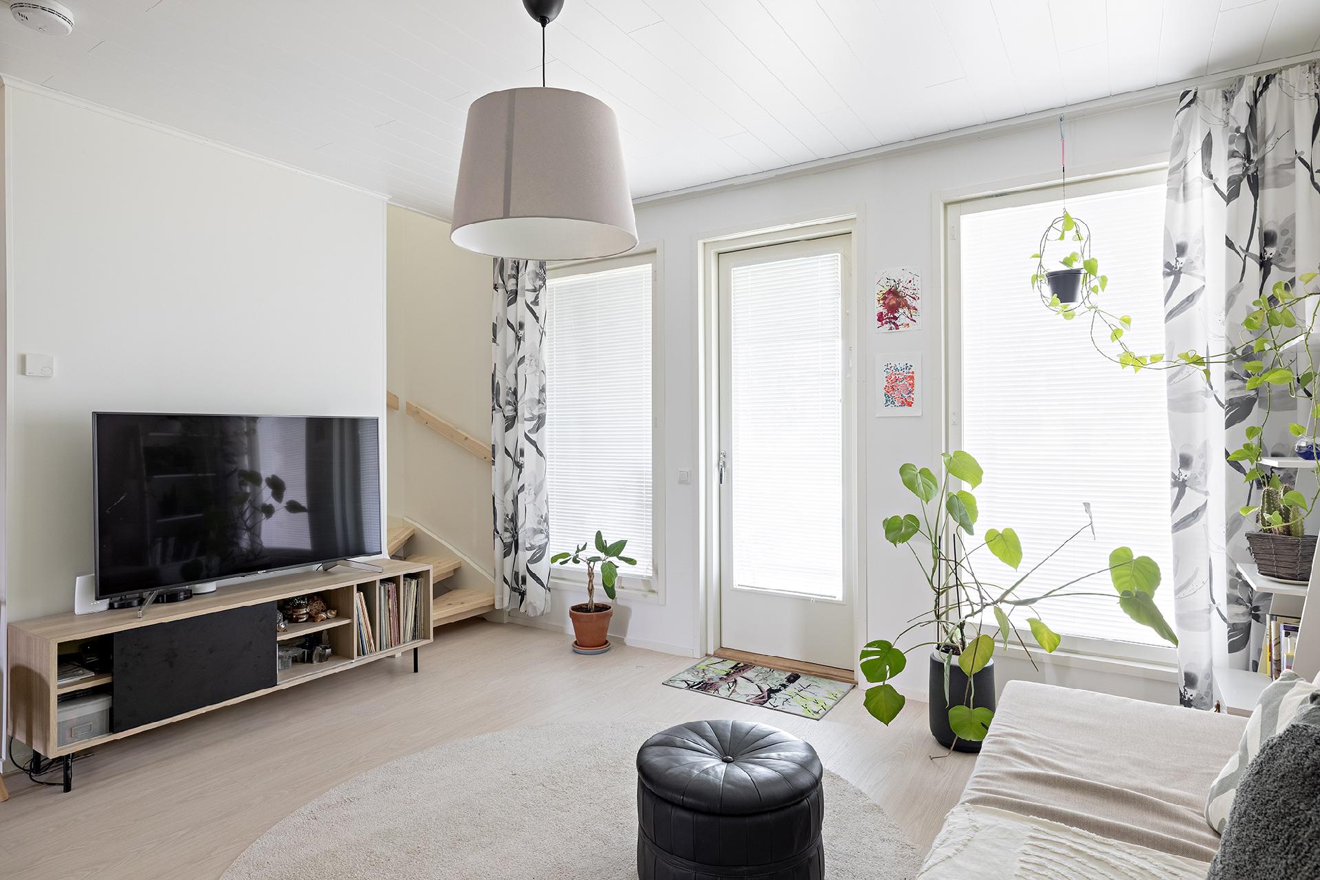 Hölkkäkuja 2, Kivikkokangas, Oulu