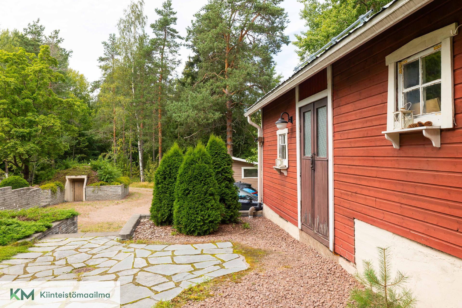 Parikantie 61, Koivula, Kotka