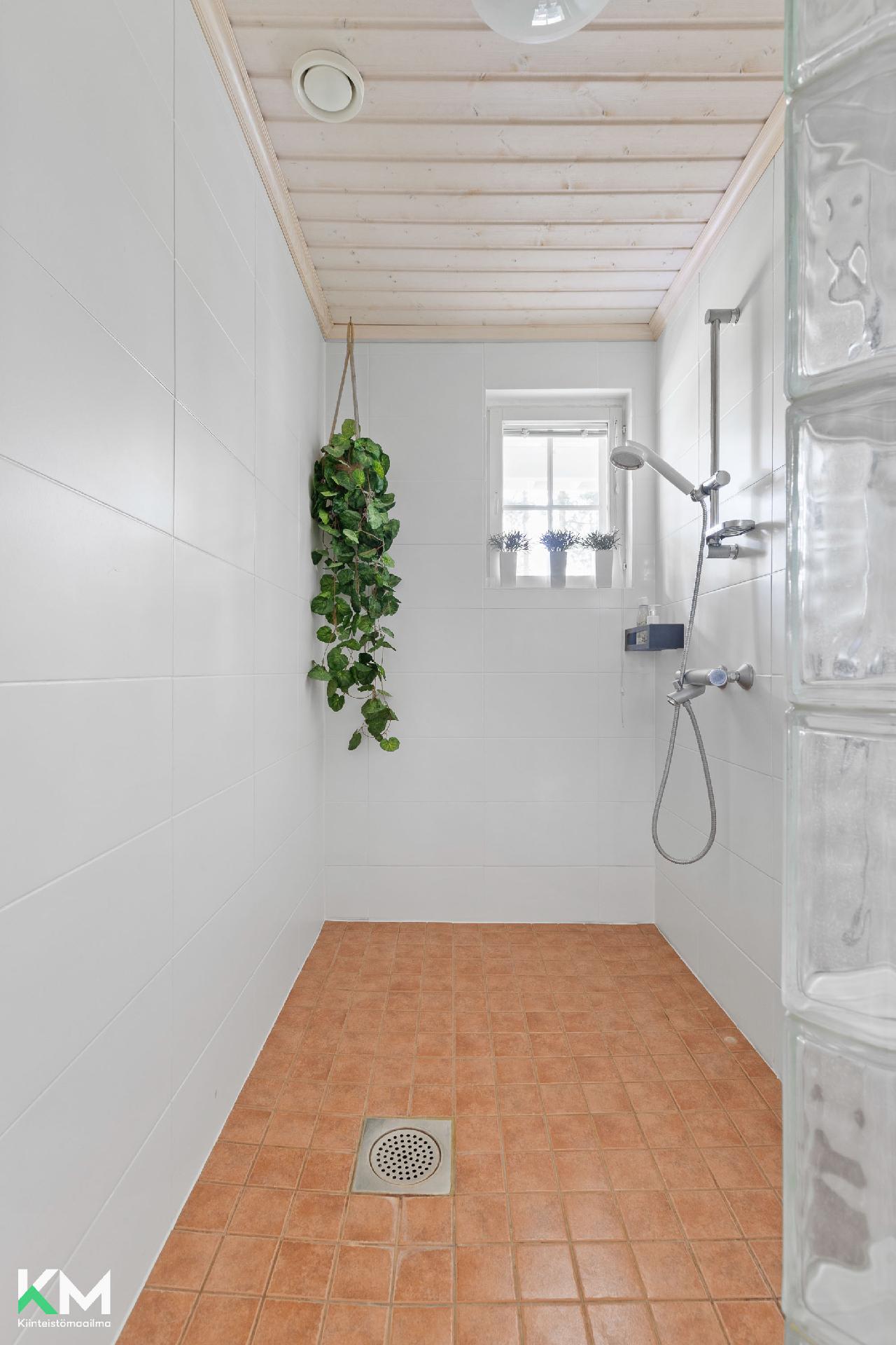 Tainiontie 11, Jokivarsi, Hartola