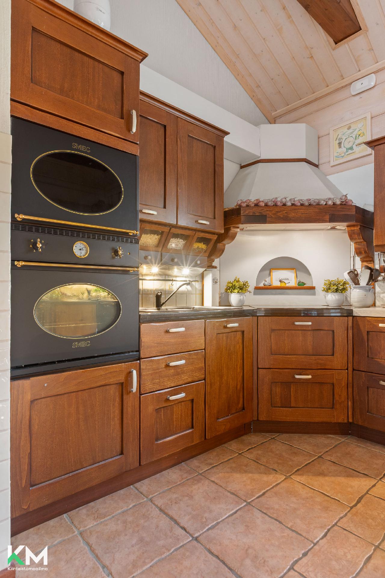 Tainiontie 11, Jokivarsi, Hartola