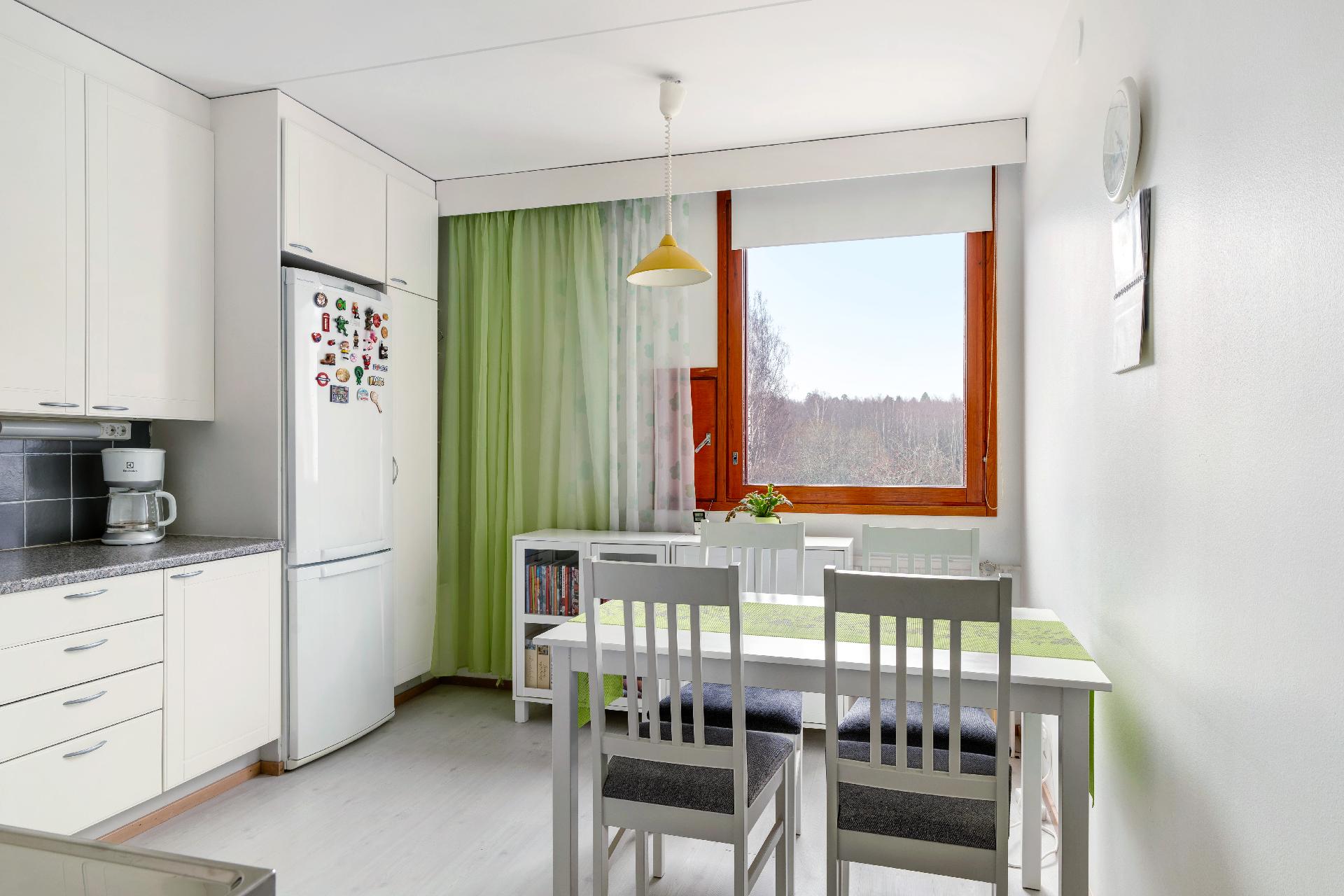 Vilniementie 10, Lippajärvi, Espoo