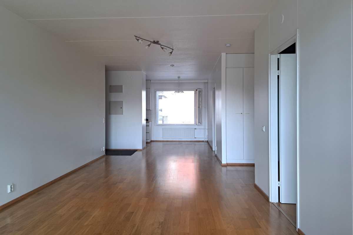 Strömbergintie 8, Pitäjänmäki, Helsinki