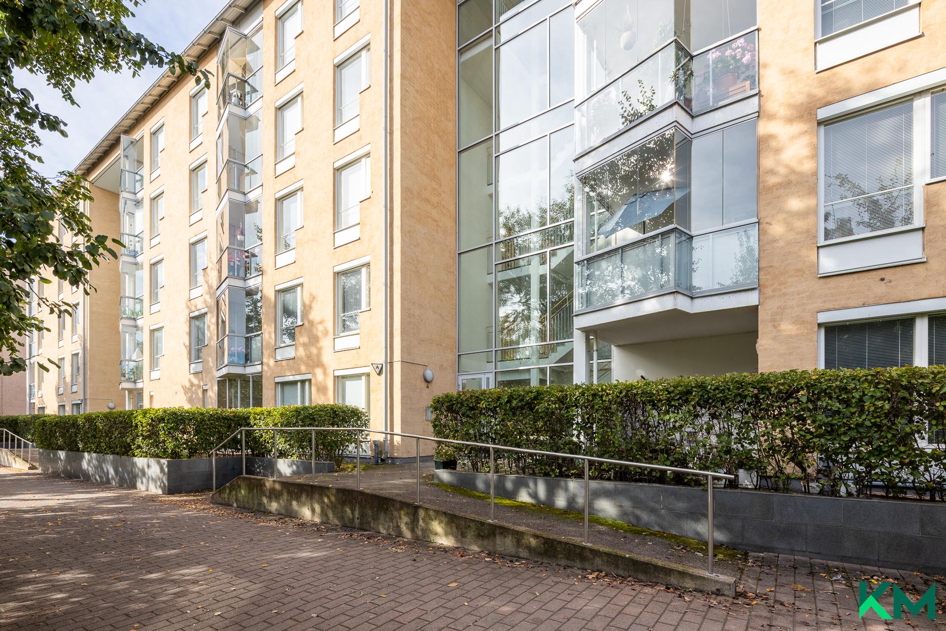 Laivalahden puistotie 7, Herttoniemenranta, Helsinki