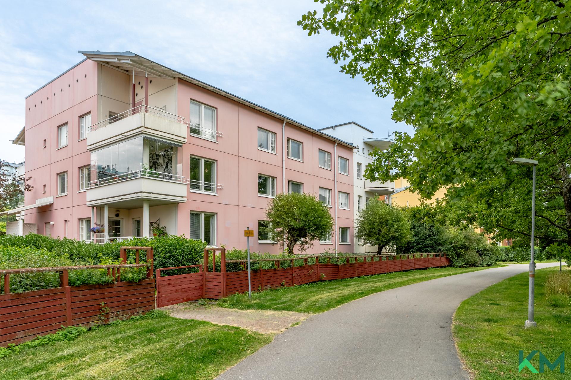 Korppaanmäentie 16, Pikku Huopalahti, Helsinki