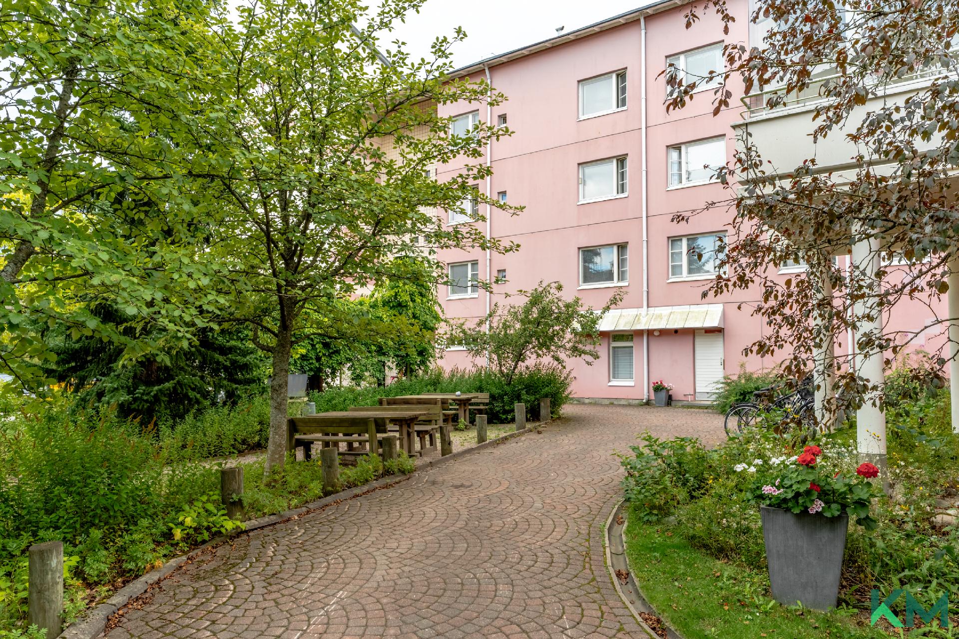 Korppaanmäentie 16, Pikku Huopalahti, Helsinki