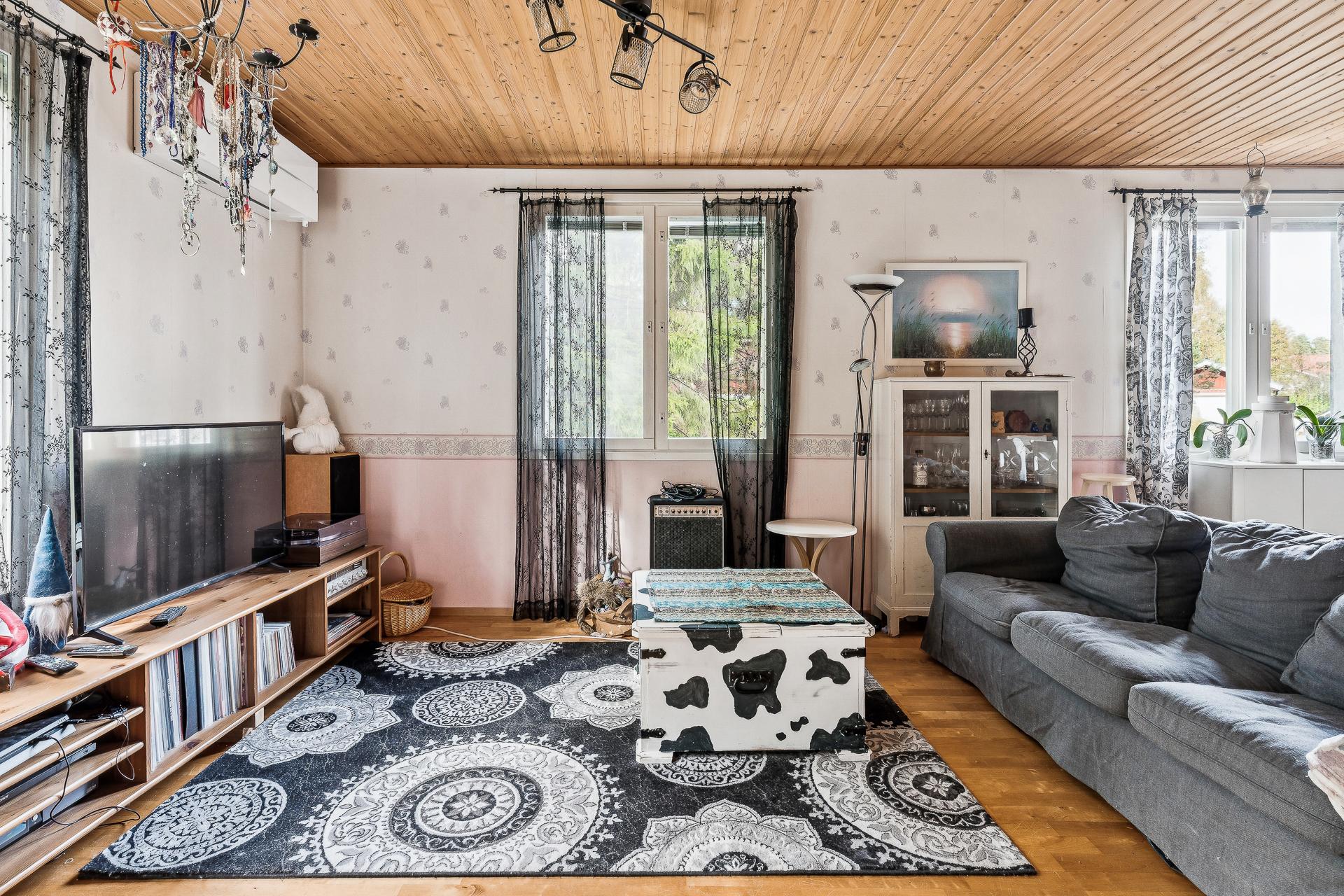 Laulurastaantie 10, Epoo, Porvoo