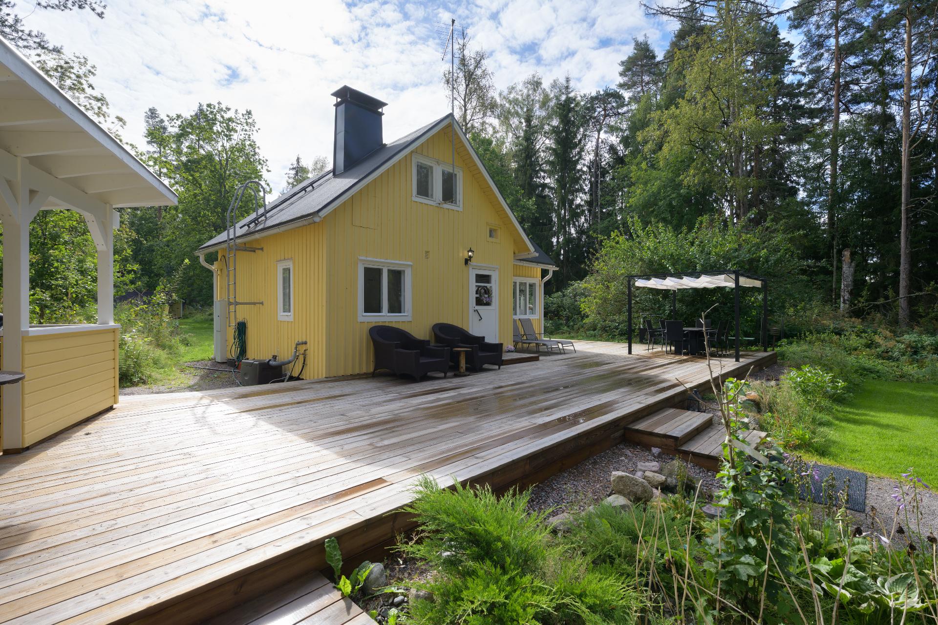 Mustankorventie 87, Nummela, Vihti