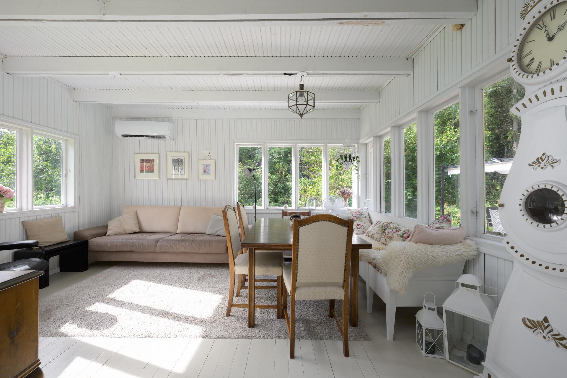 Mustankorventie 87, Nummela, Vihti