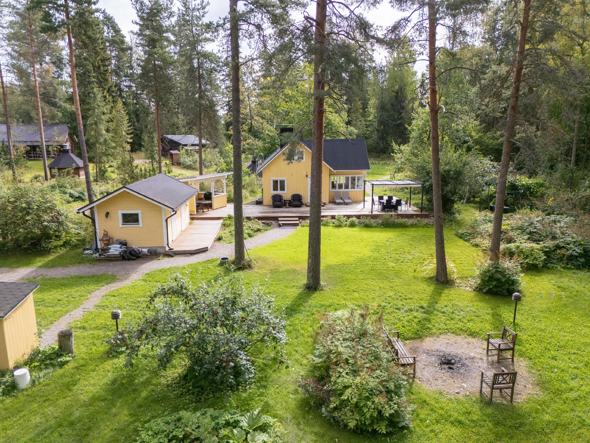 Mustankorventie 87, Nummela, Vihti