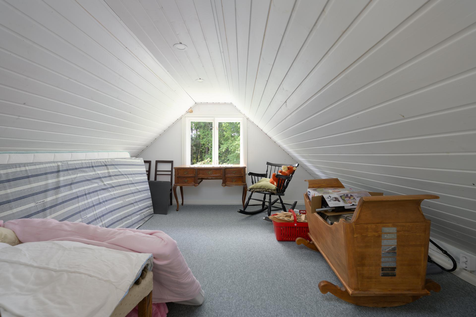 Mustankorventie 87, Nummela, Vihti