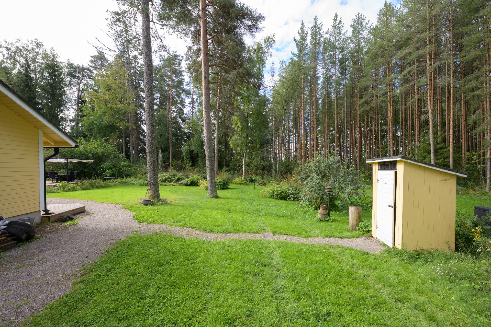 Mustankorventie 87, Nummela, Vihti