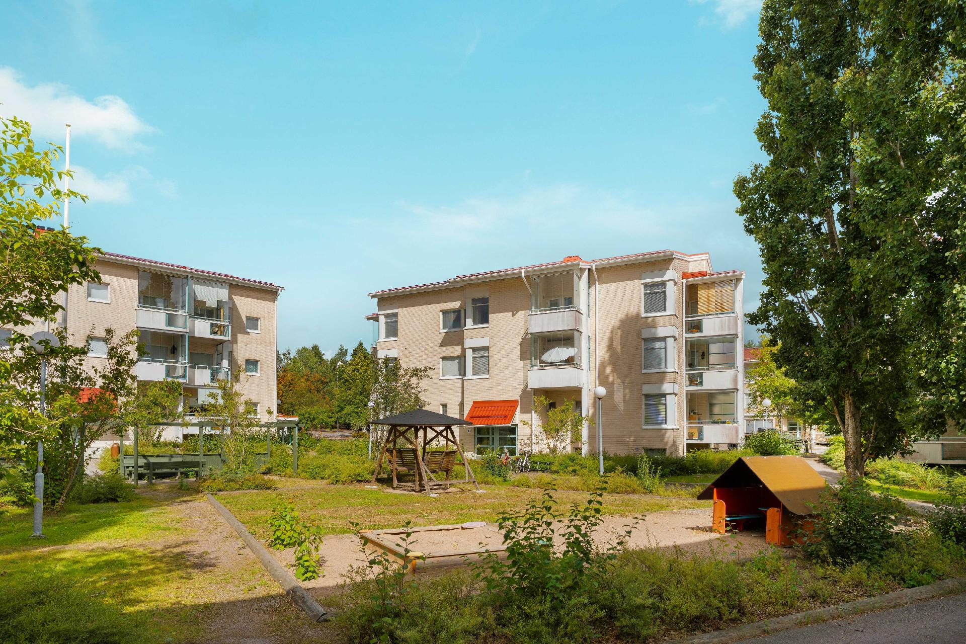 Grandalantie 2, Keskusta, Kirkkonummi