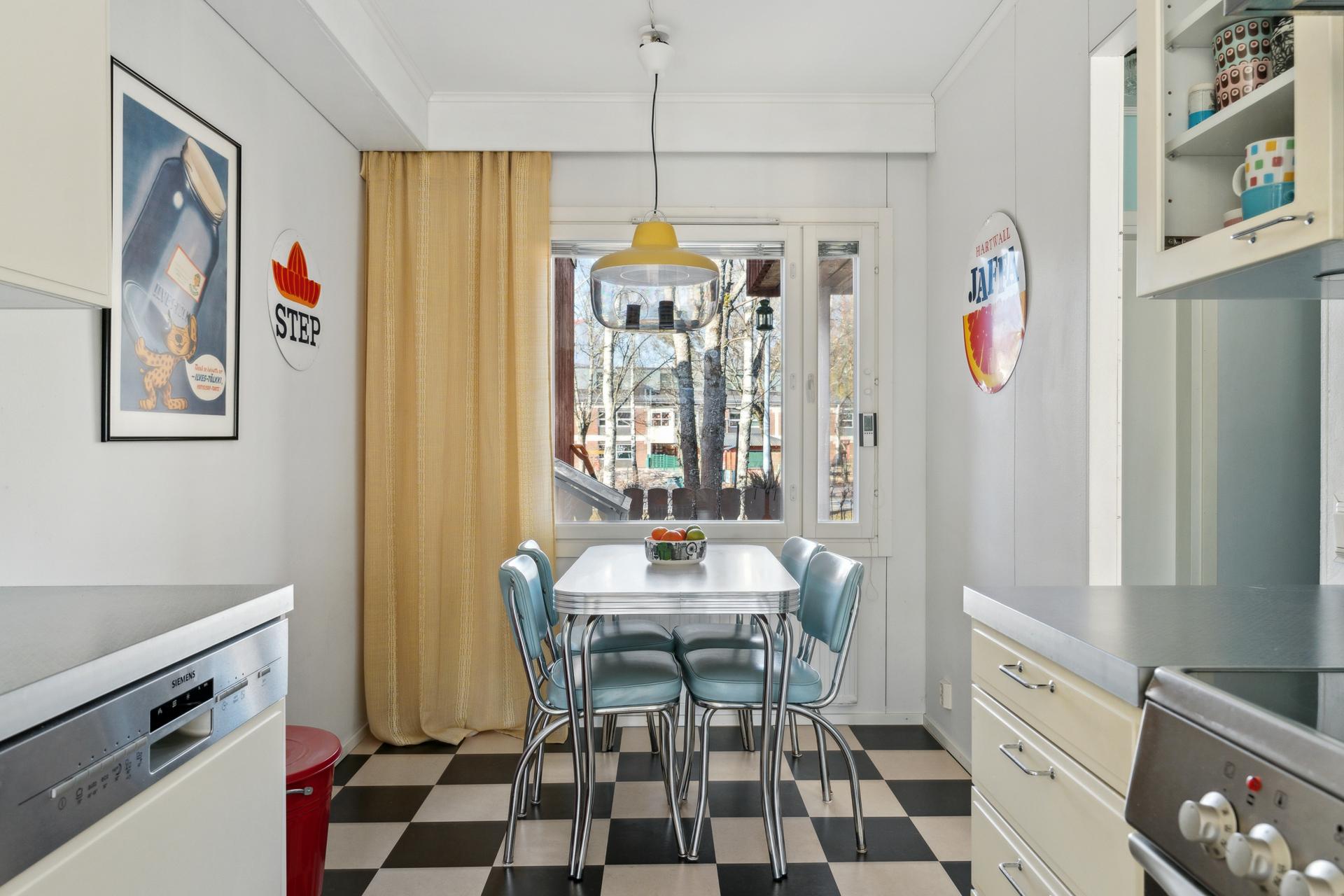 Hösmärinkuja 3, Suna, Espoo