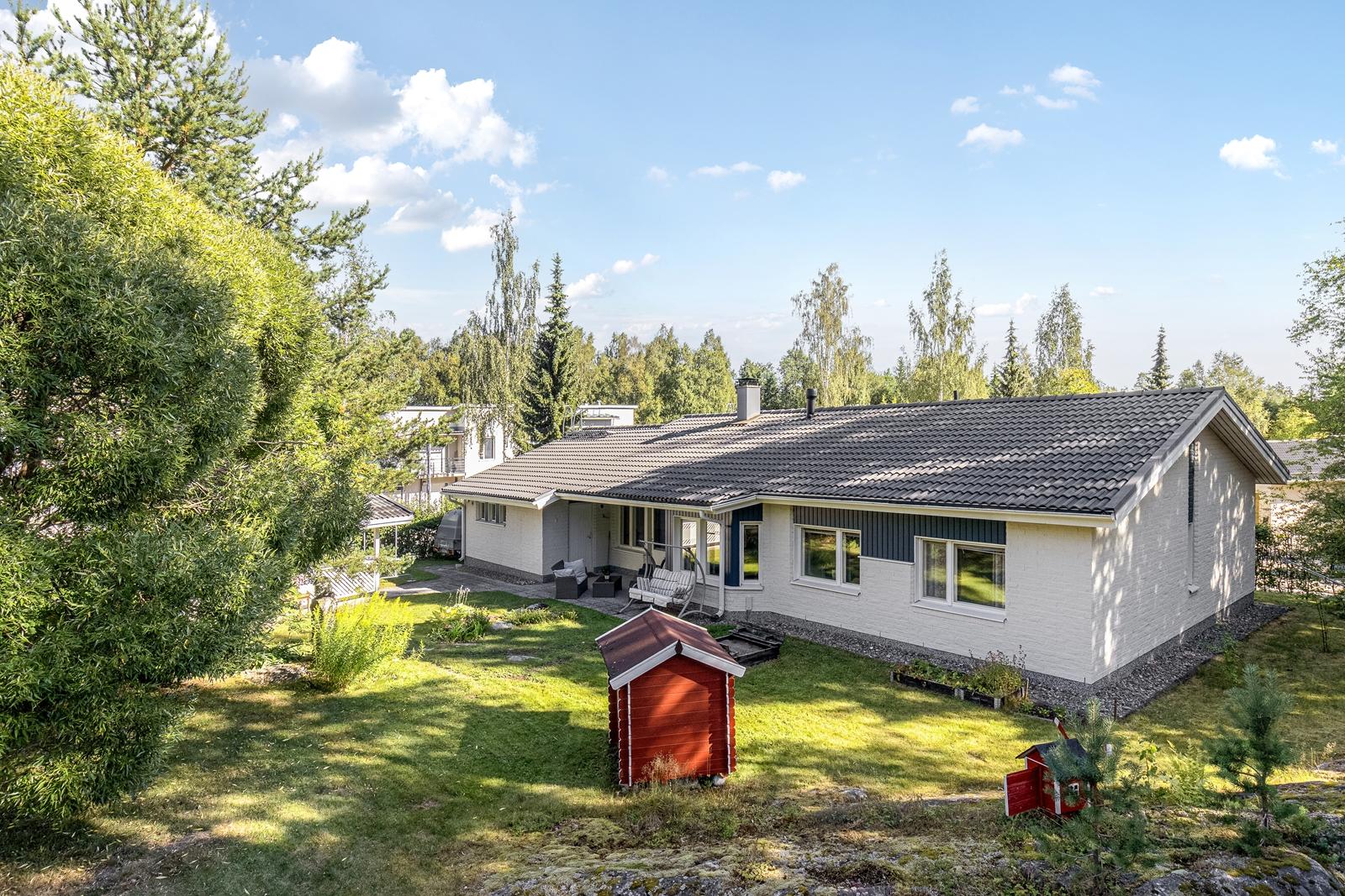 Kanadankuja 1, Pirtti, Kuopio
