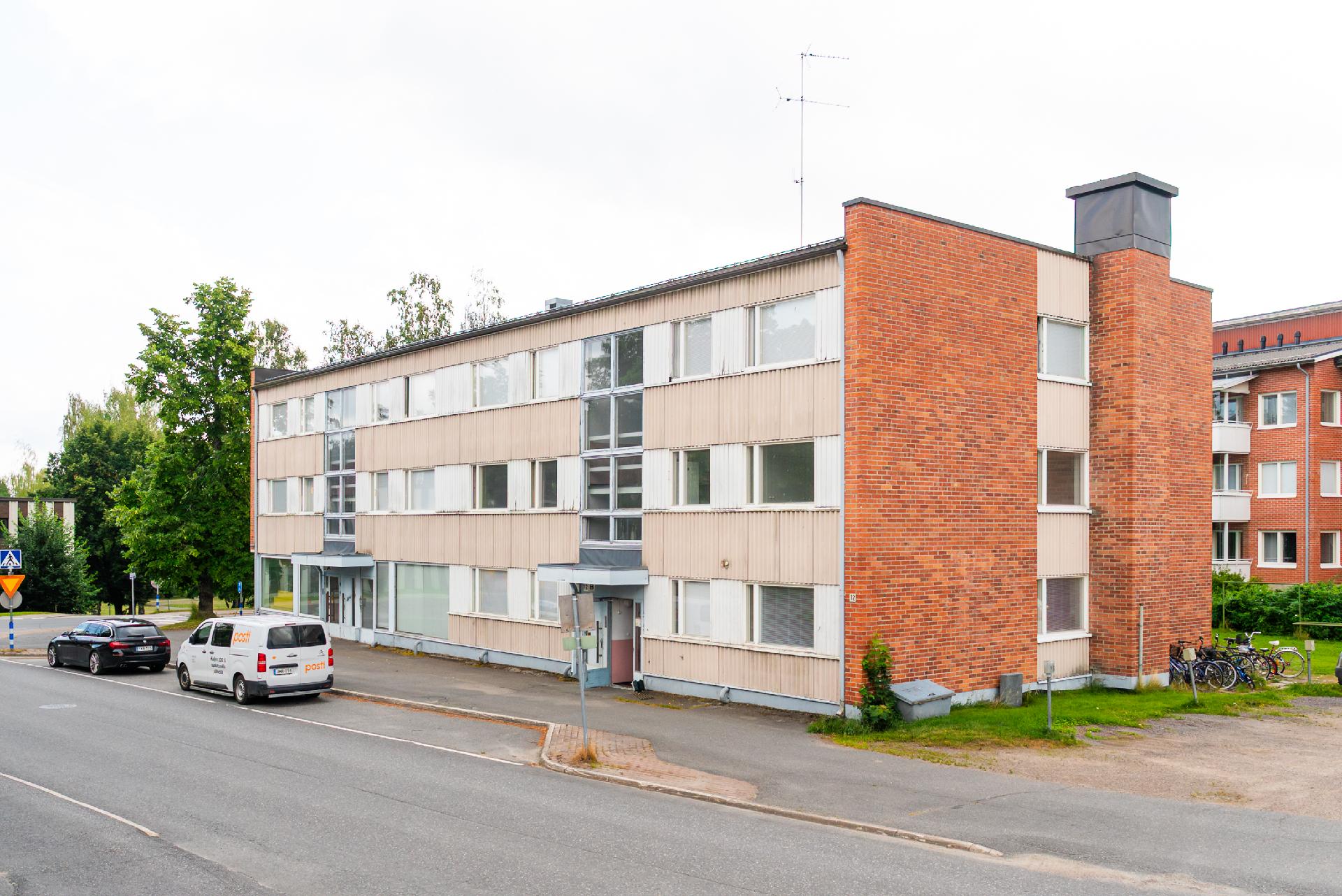 Keskustie 12, Keskusta, Laukaa