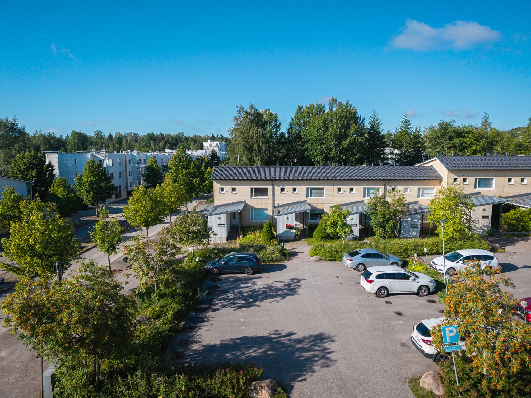 Nurmilinnuntie 1, Rastaala, Espoo