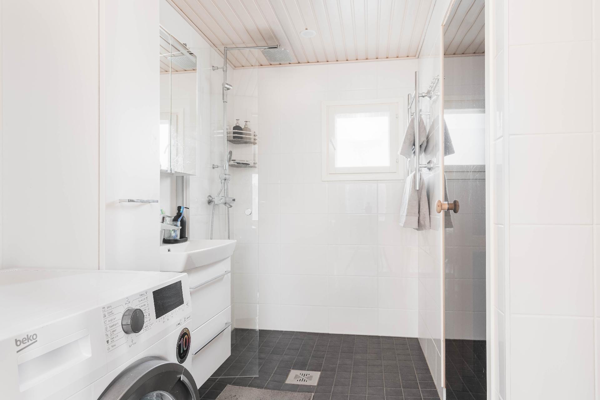 Nurmilinnuntie 1, Rastaala, Espoo