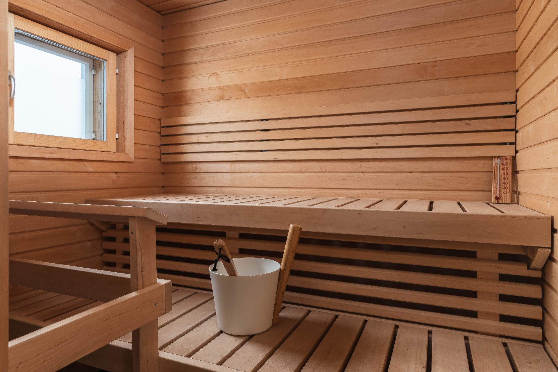 Nurmilinnuntie 1, Rastaala, Espoo