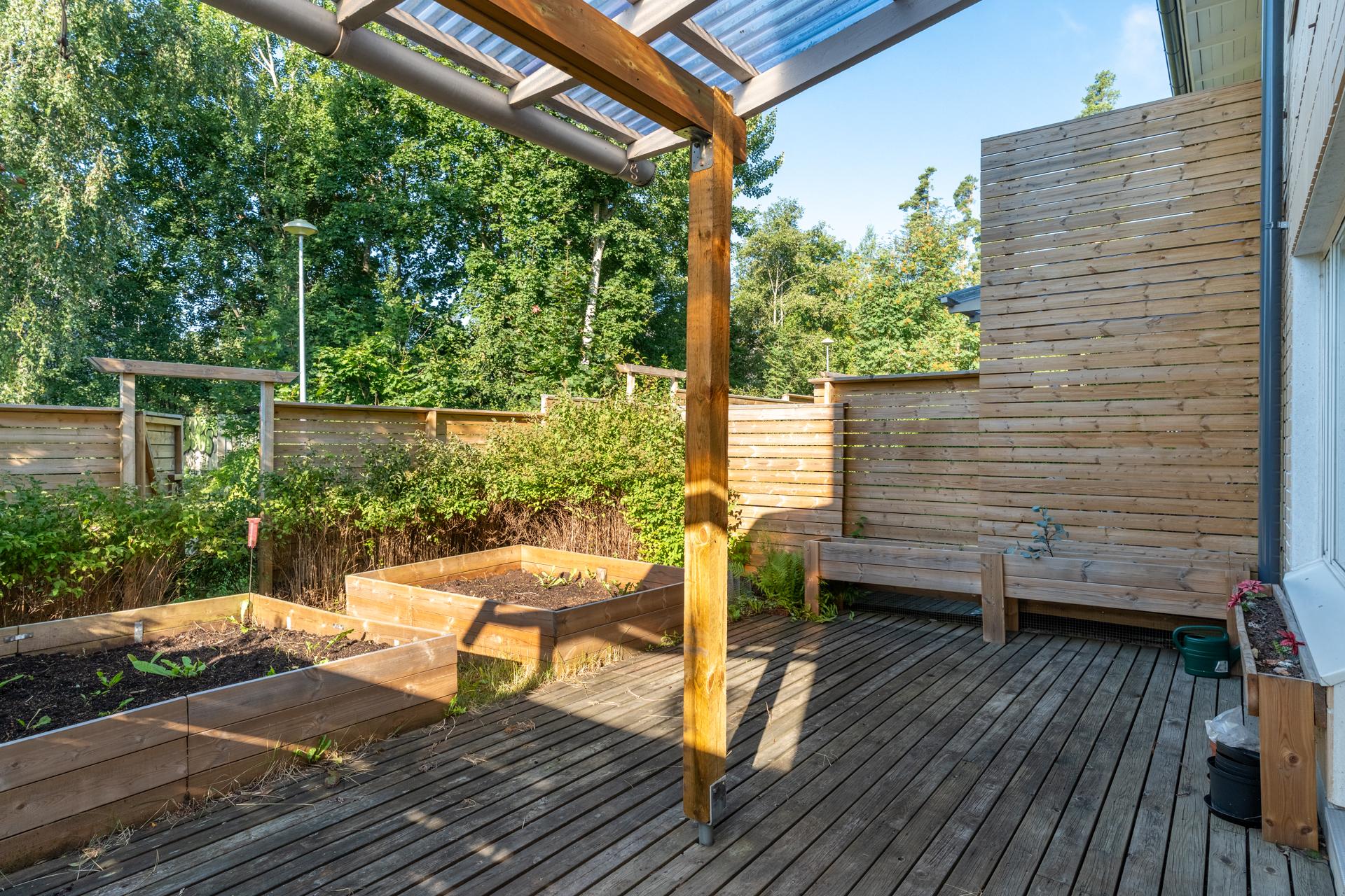 Nurmilinnuntie 1, Rastaala, Espoo