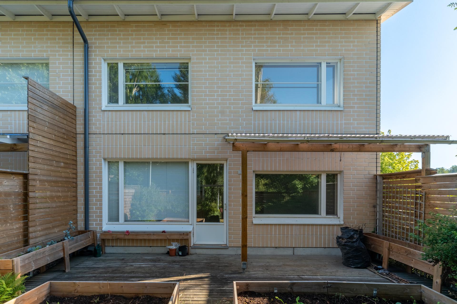 Nurmilinnuntie 1, Rastaala, Espoo