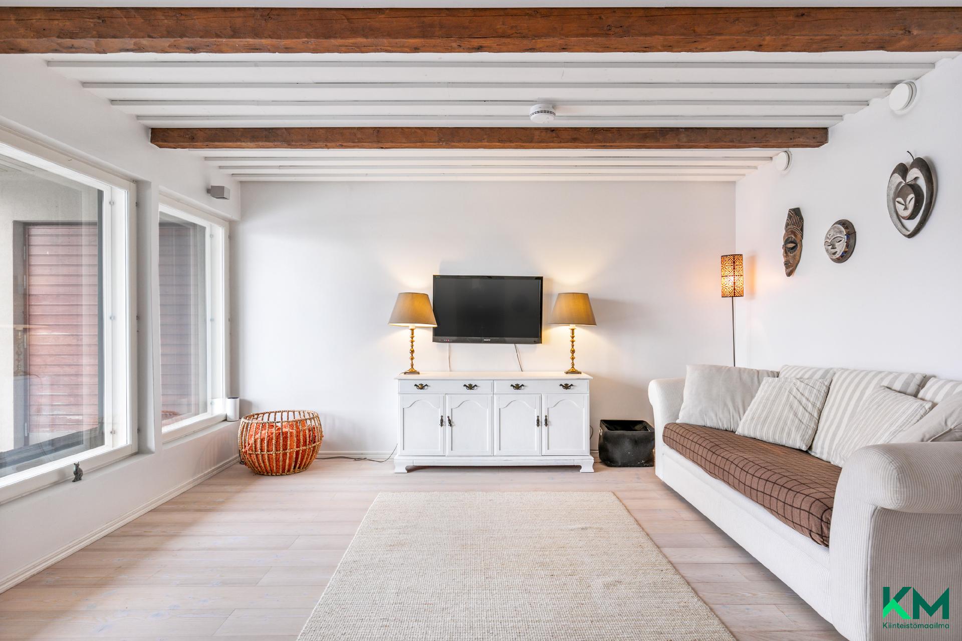 Matosaarentie 19, Jollas, Helsinki