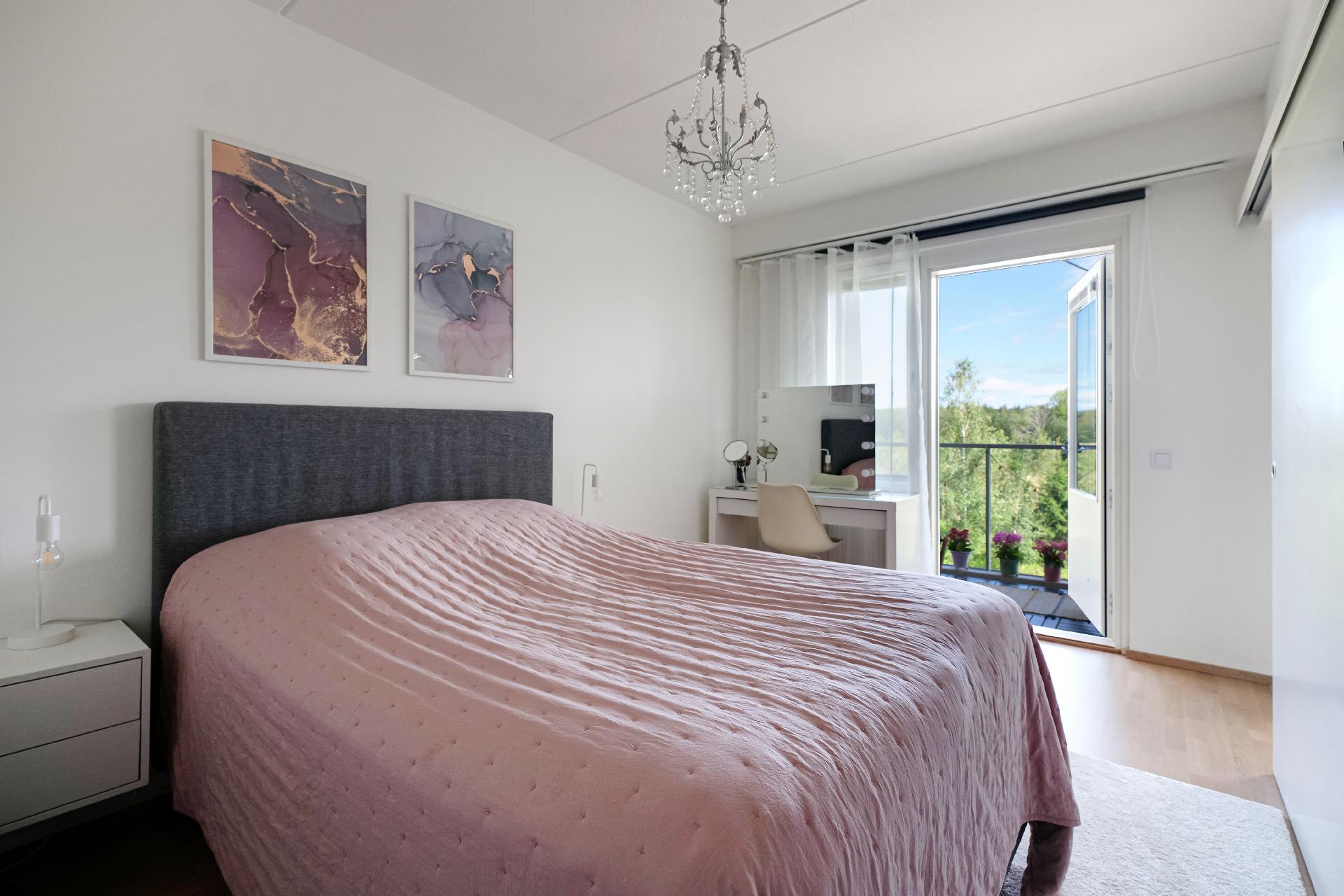 Tarhurintie 16, Hiekkaharju, Vantaa