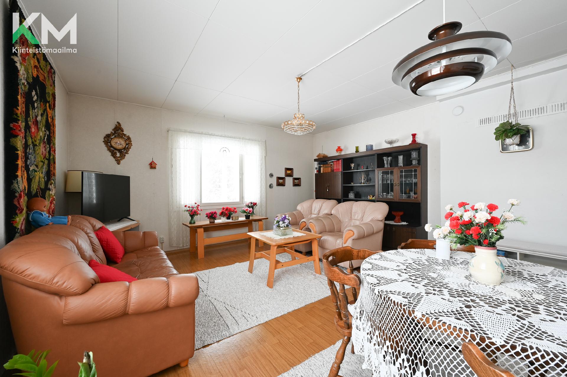 Vihtakuja 18, Kivi, Kurikka