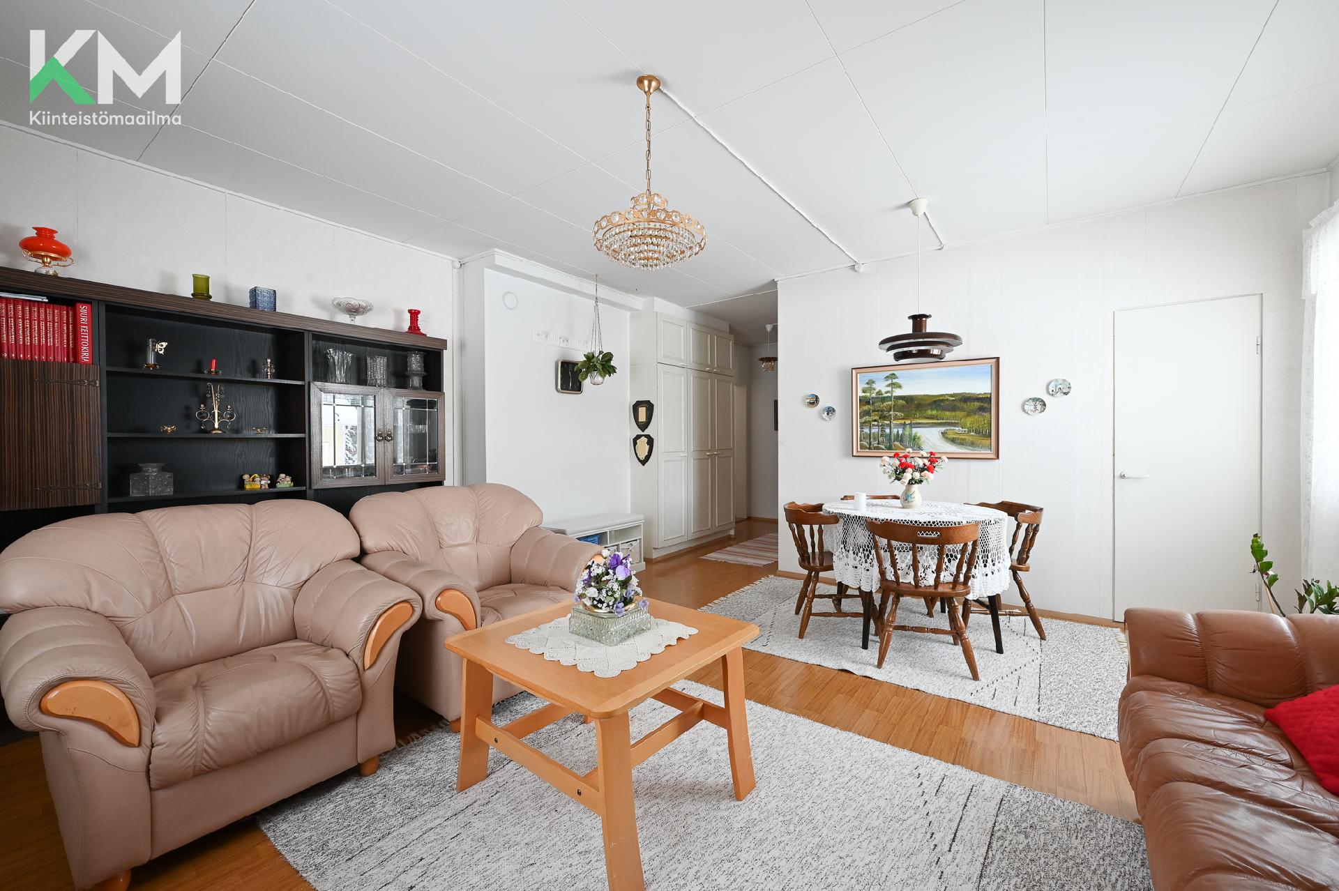 Vihtakuja 18, Kivi, Kurikka